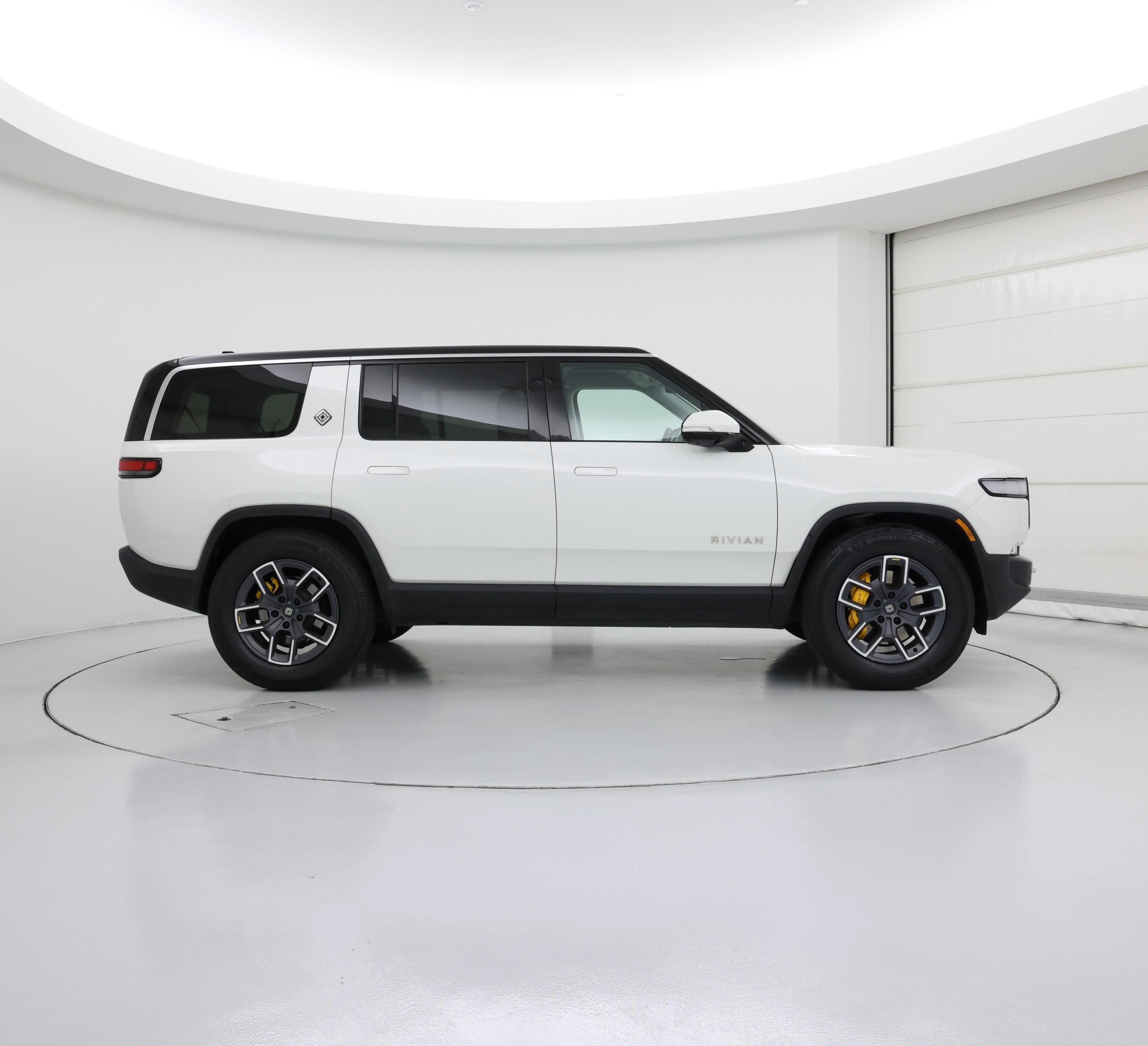 Thumbnail: 2023 Rivian R1S - 7