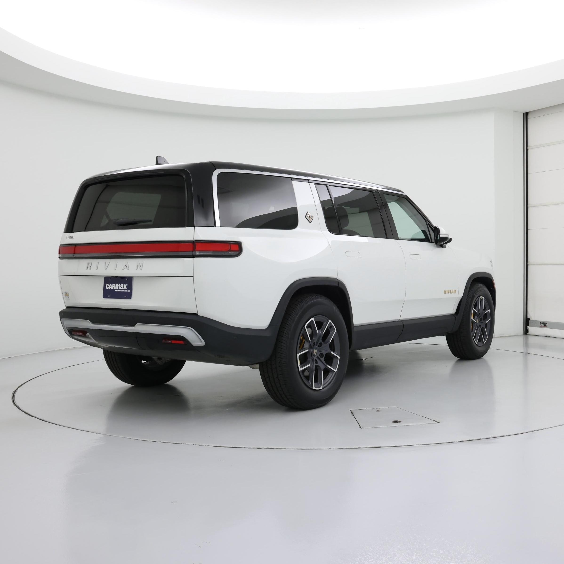 Thumbnail: 2023 Rivian R1S - 8