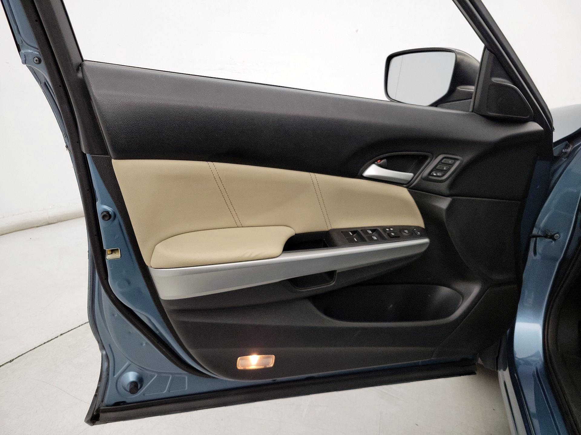 Thumbnail: 2014 Honda Accord Crosstour - 12