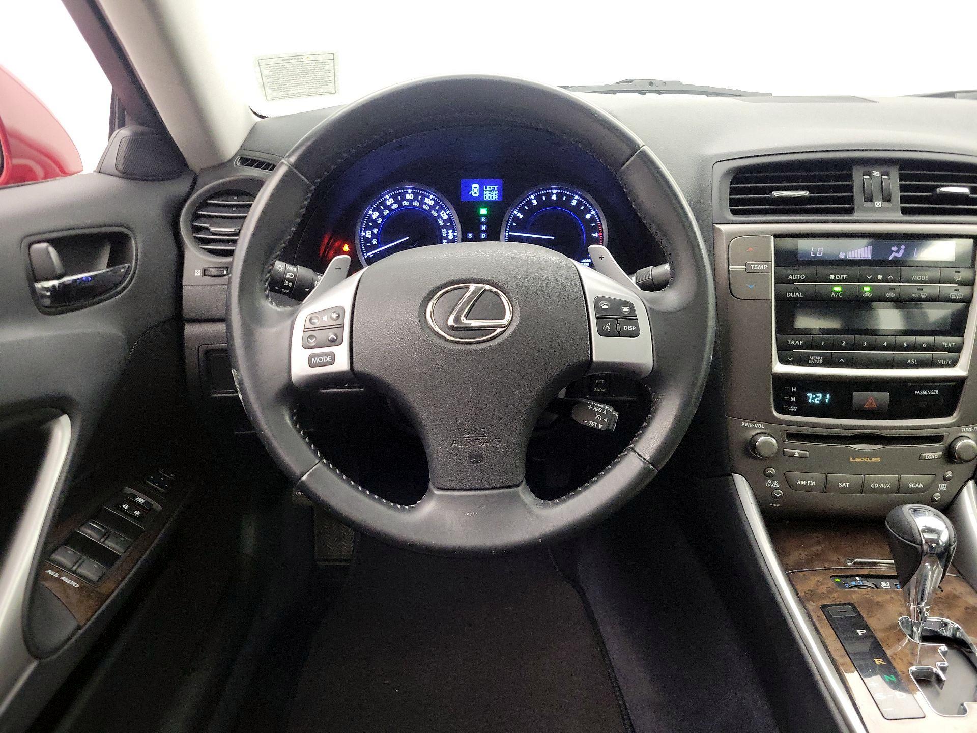 Thumbnail: 2013 Lexus IS - 10