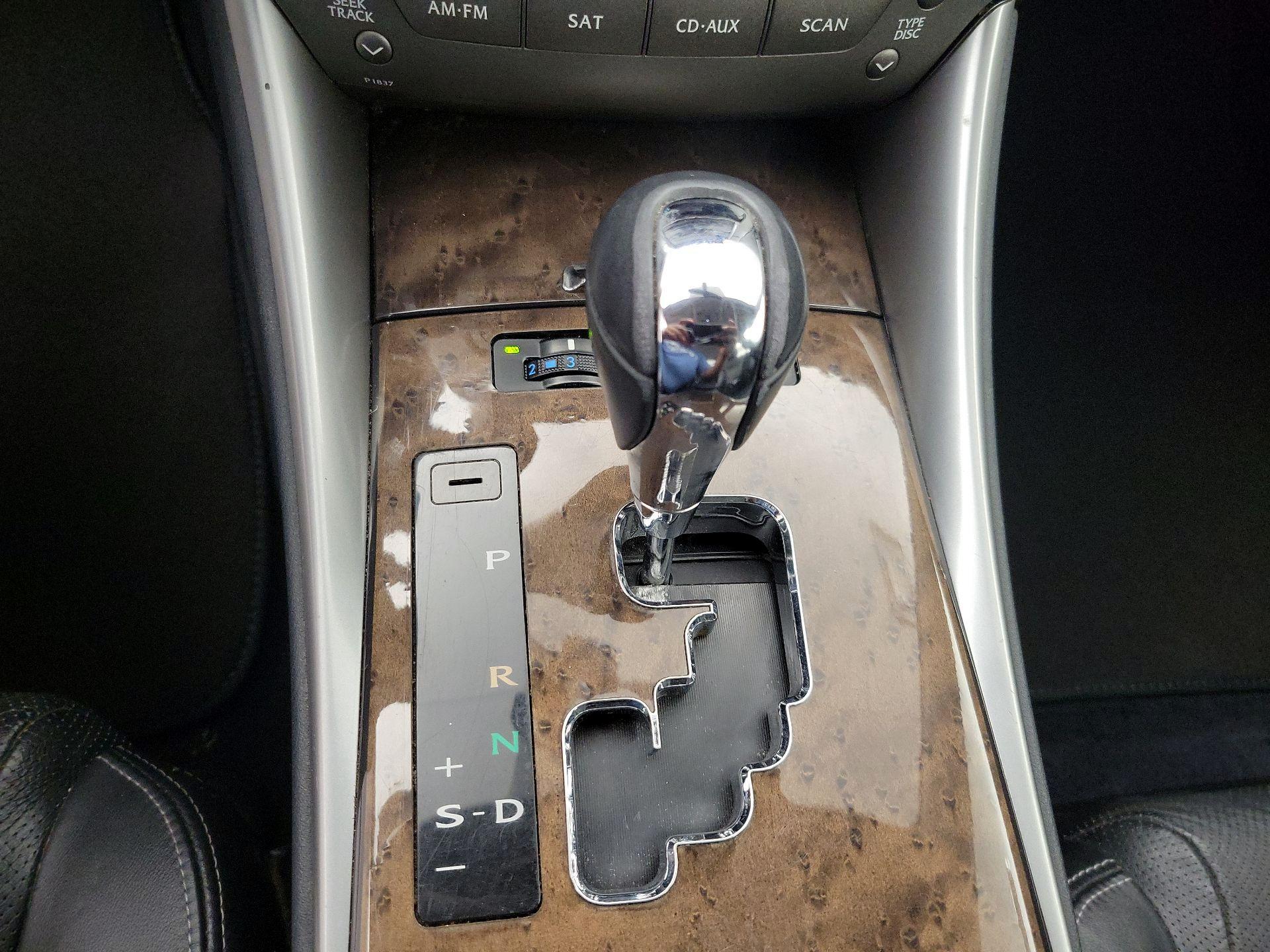 Thumbnail: 2013 Lexus IS - 16