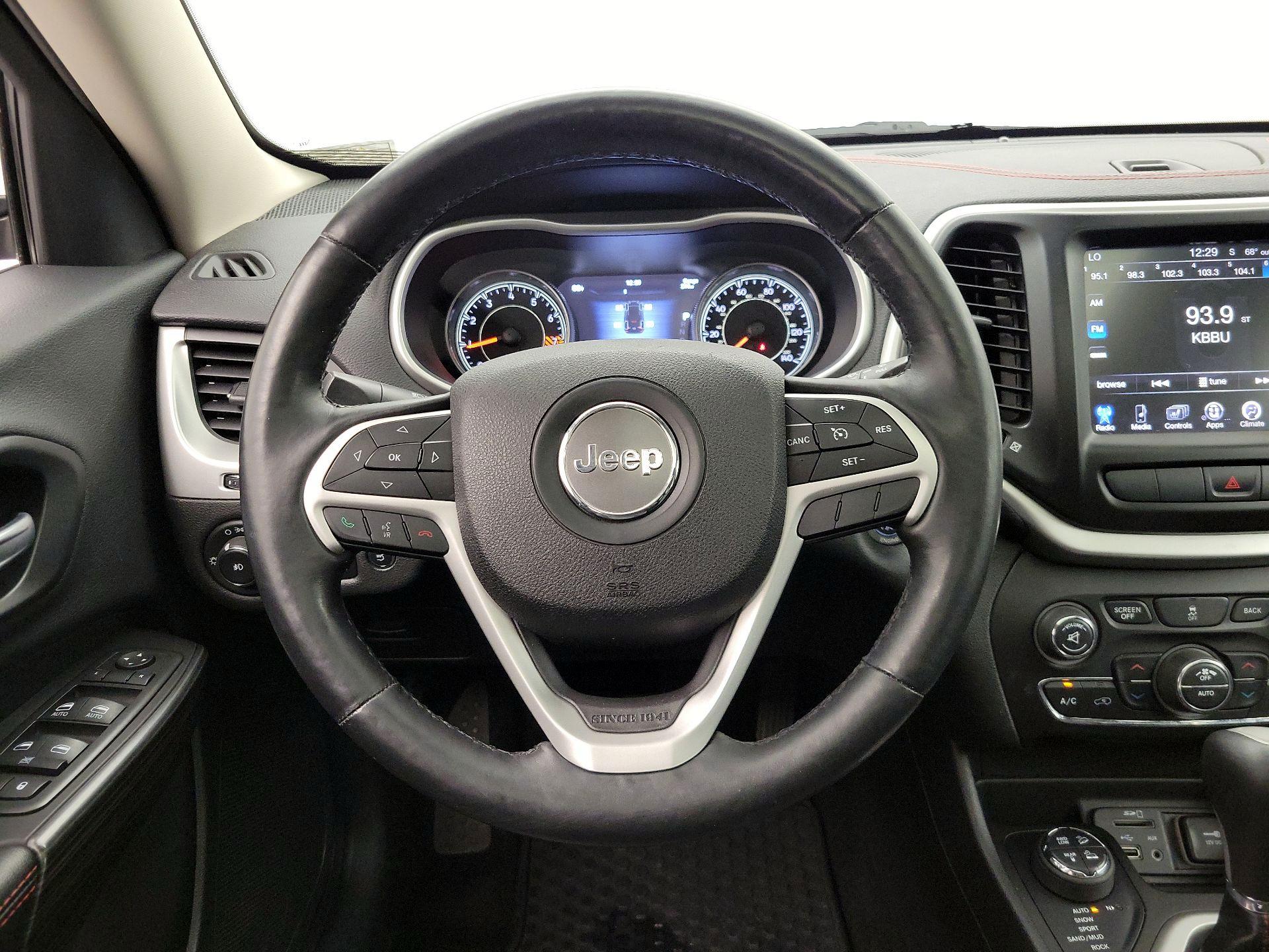 Thumbnail: 2014 Jeep Cherokee - 10