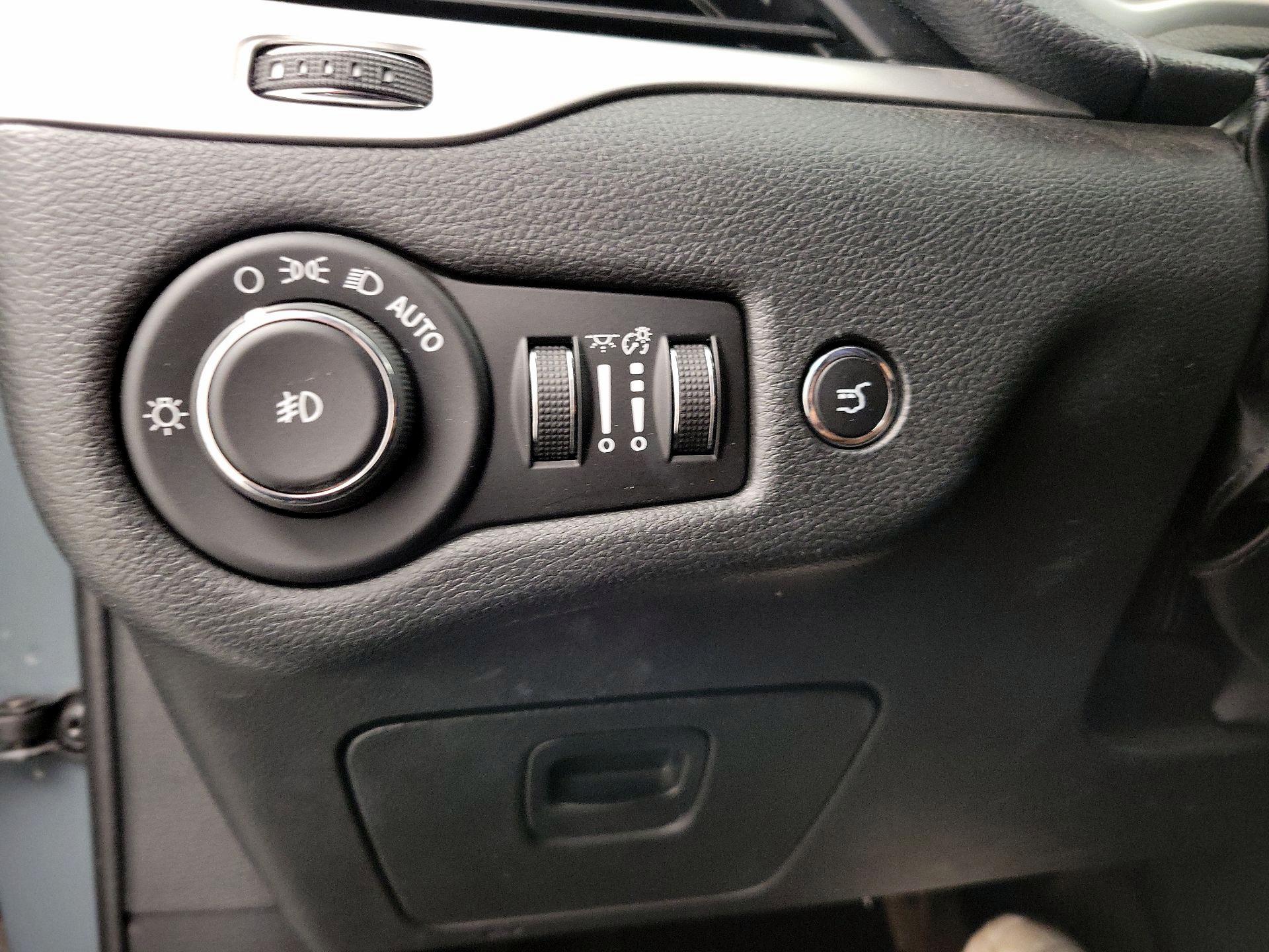 Thumbnail: 2014 Jeep Cherokee - 13