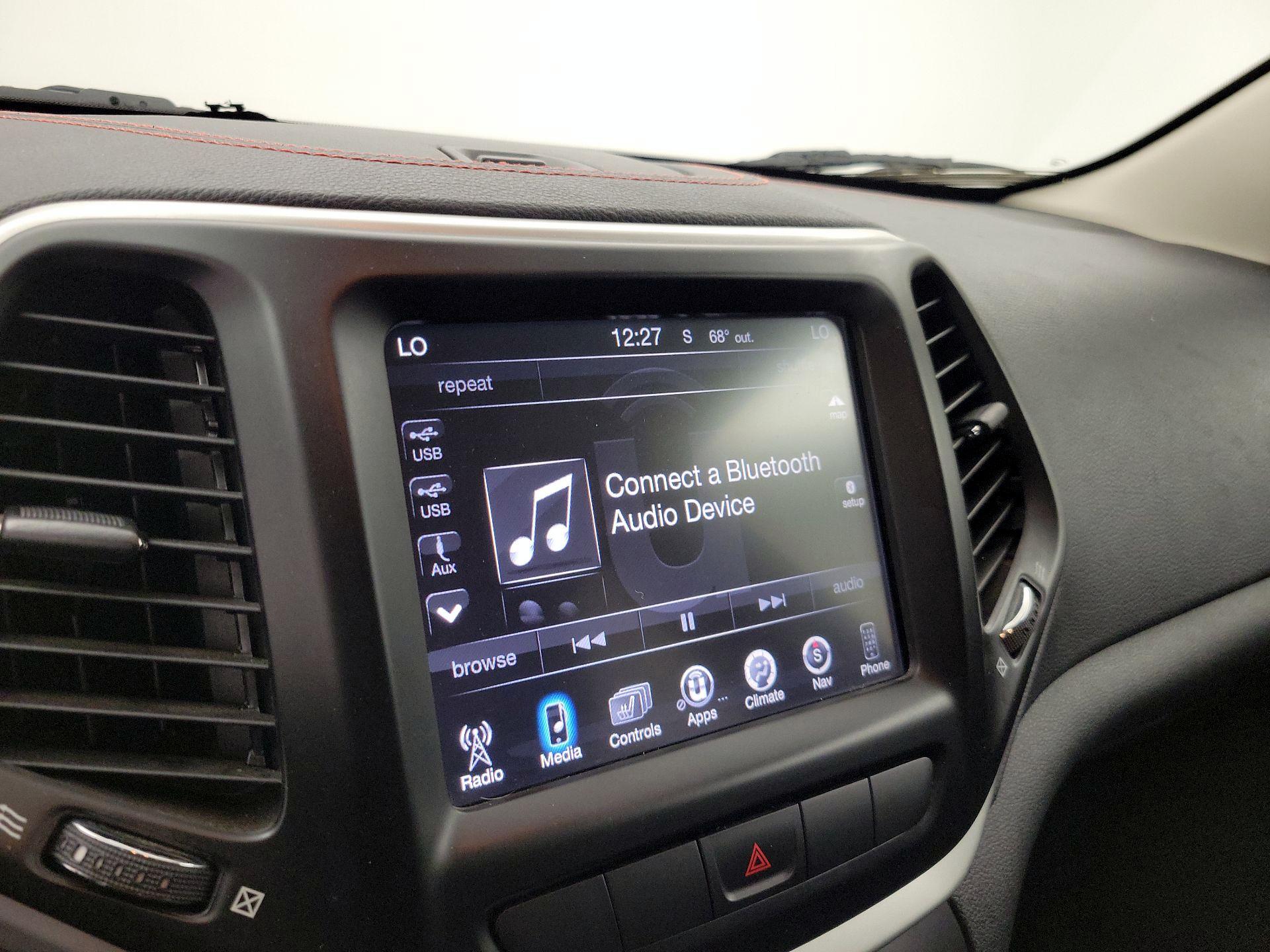 Thumbnail: 2014 Jeep Cherokee - 16