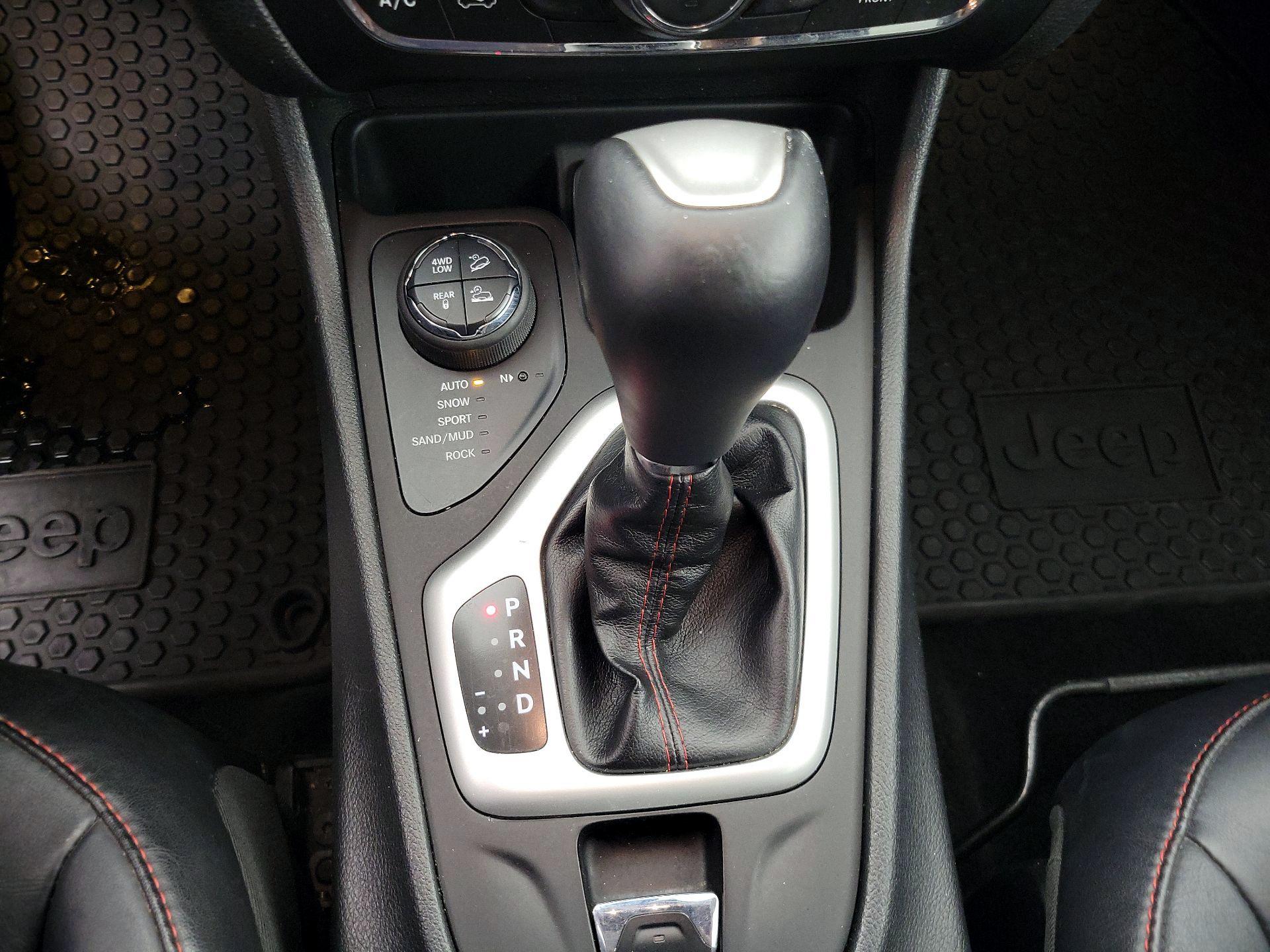 Thumbnail: 2014 Jeep Cherokee - 18