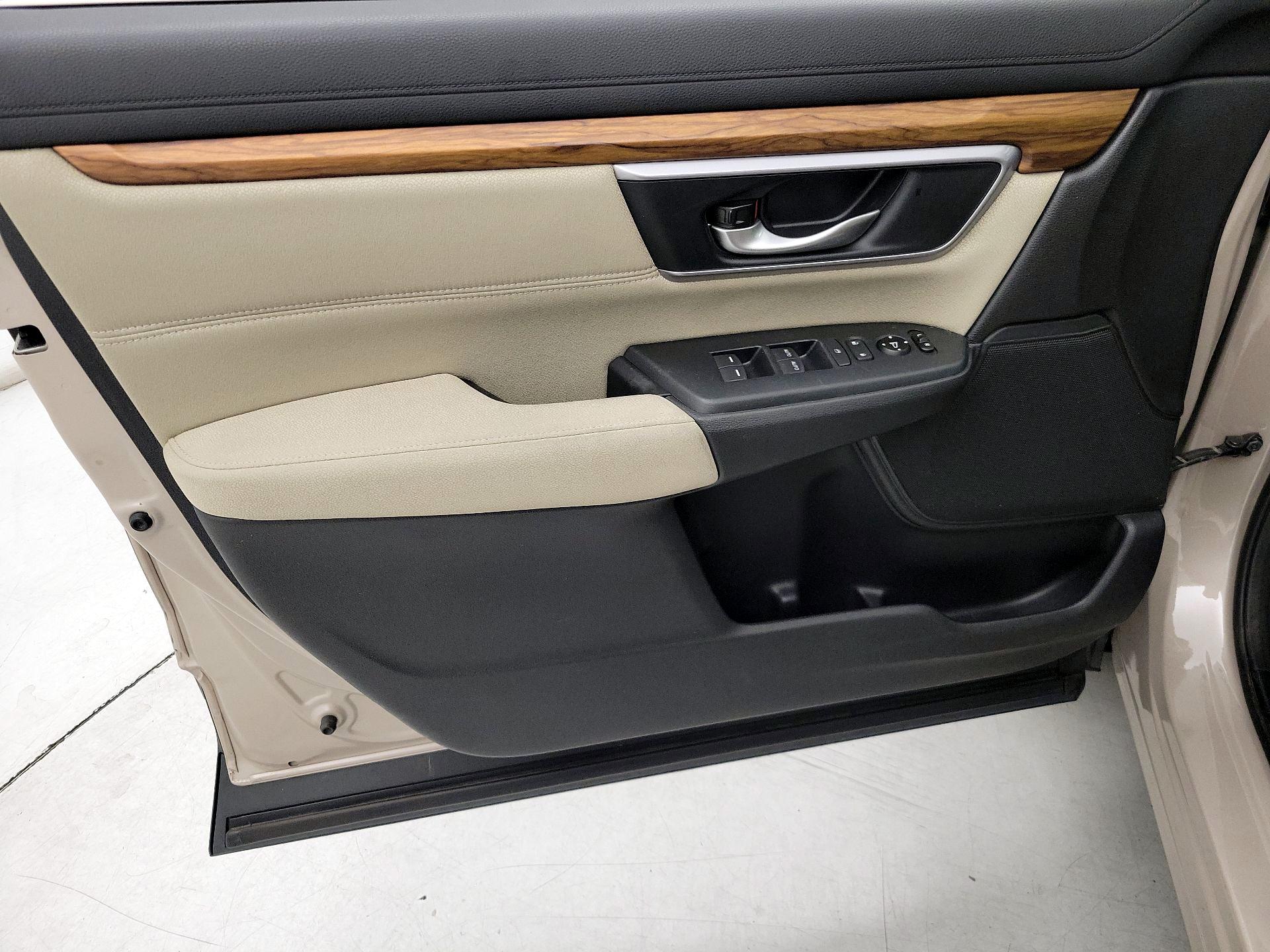 Thumbnail: 2017 Honda CR-V - 12
