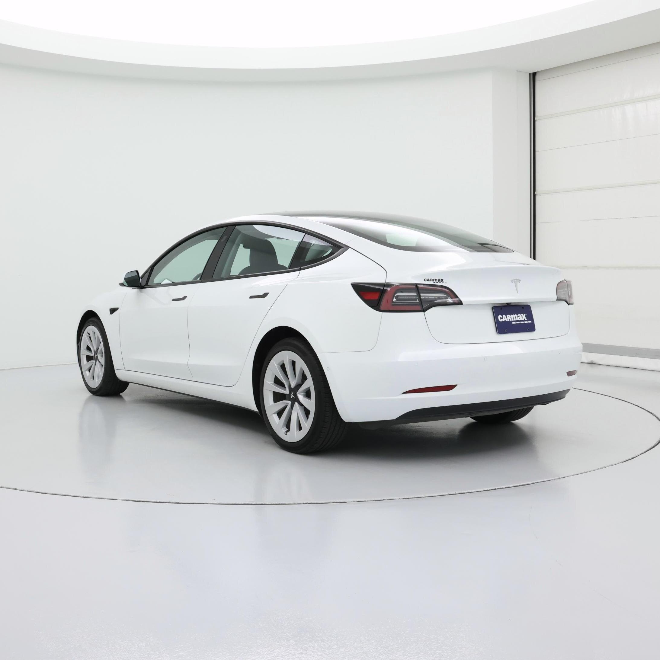 Thumbnail: 2022 Tesla Model 3 - 2
