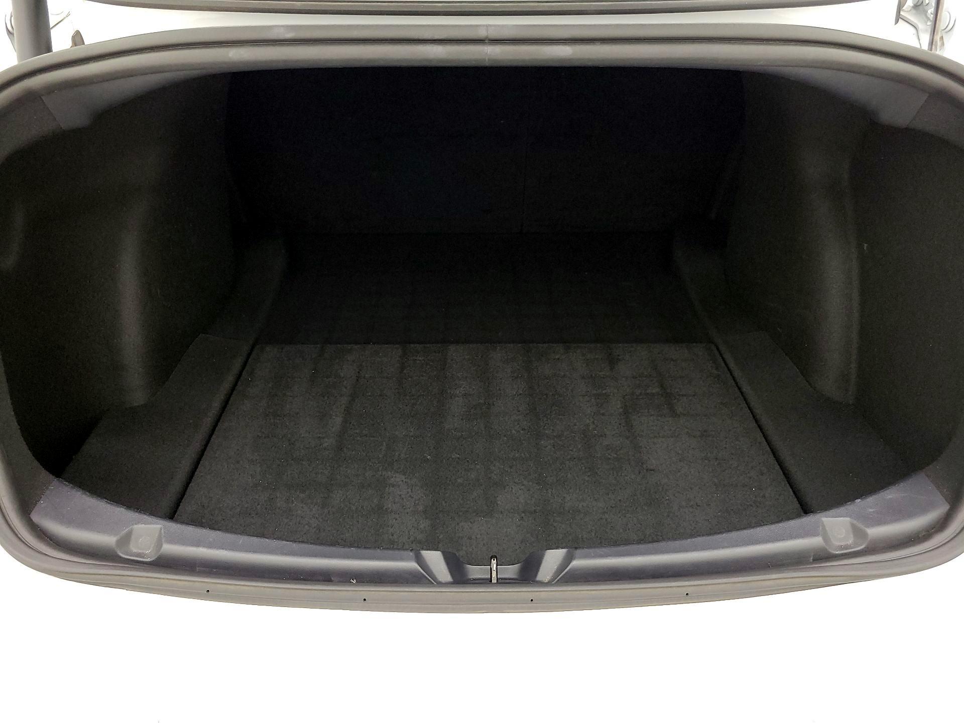 Thumbnail: 2022 Tesla Model 3 - 19