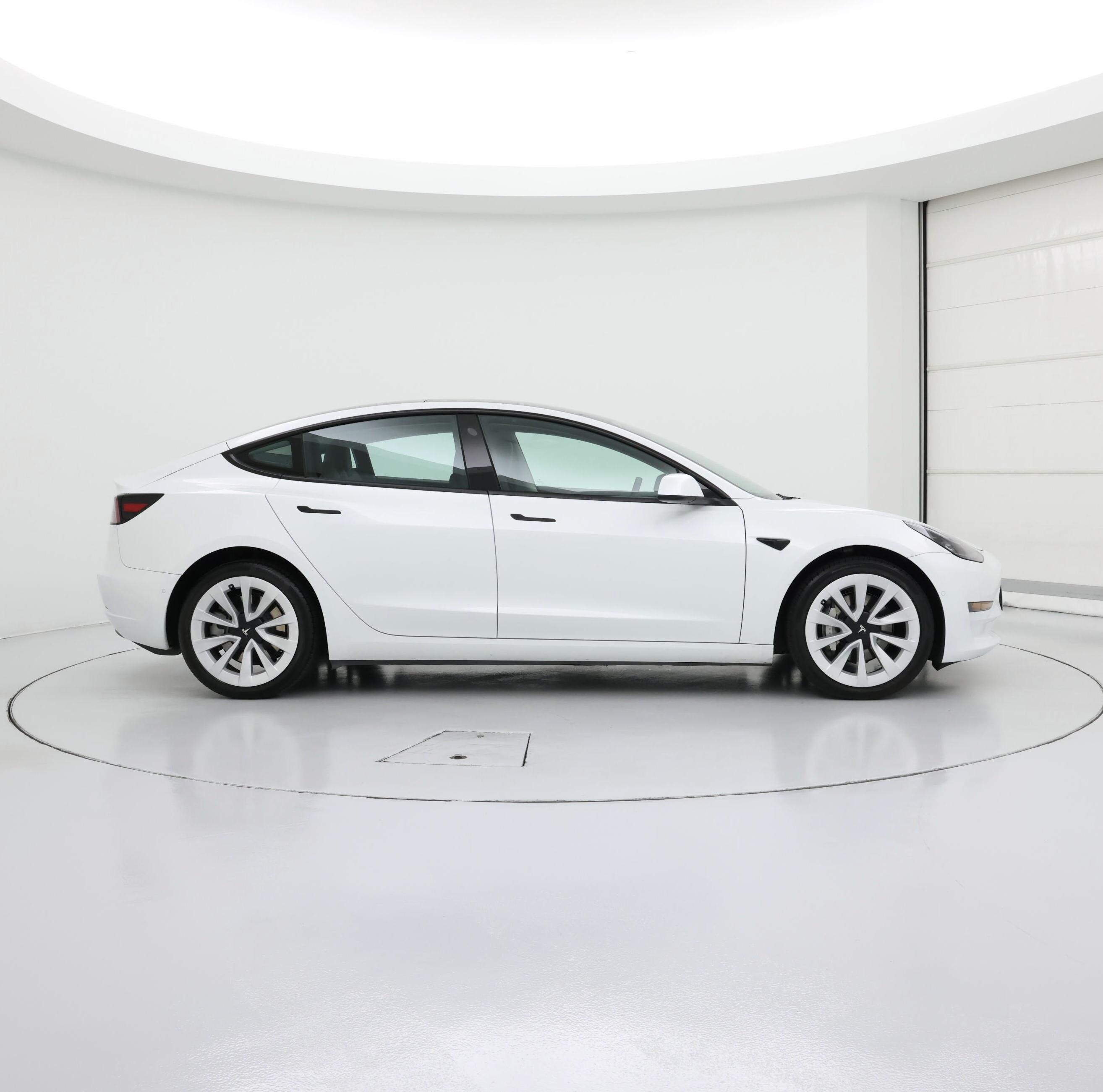 Thumbnail: 2022 Tesla Model 3 - 7