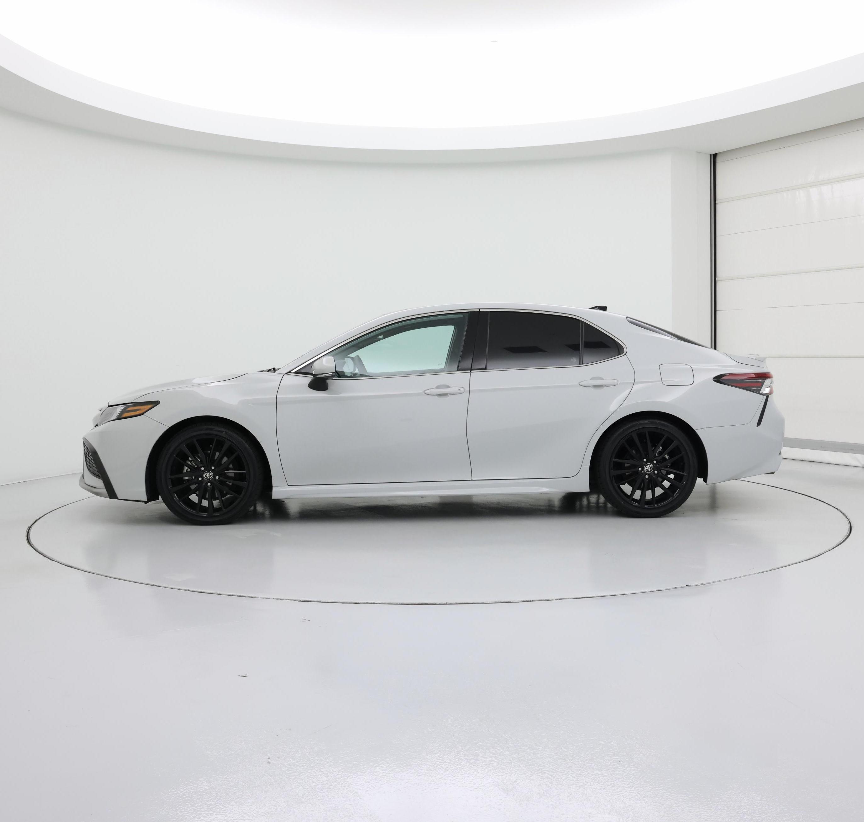Thumbnail: 2024 Toyota Camry - 3