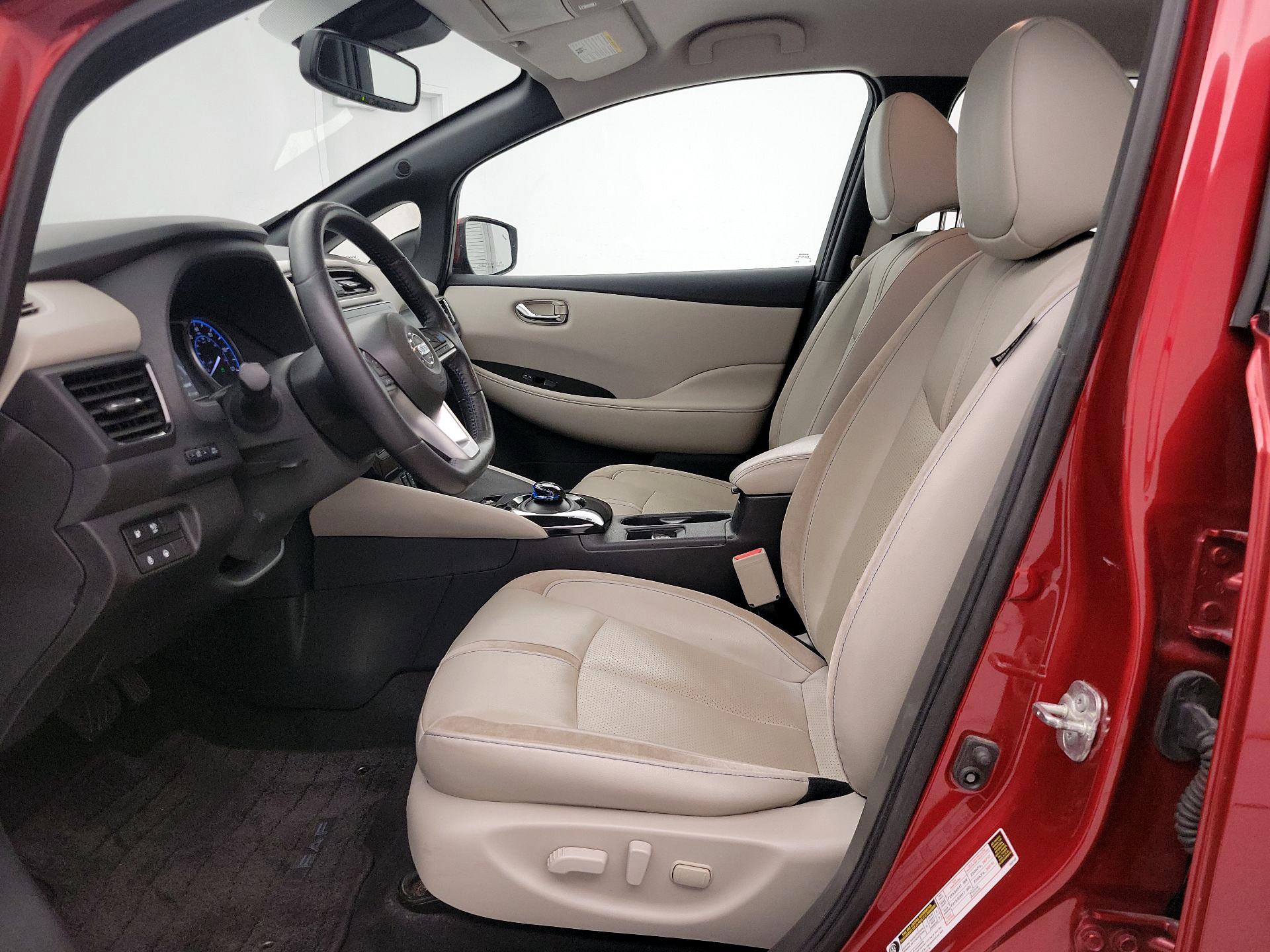 Thumbnail: 2018 Nissan Leaf - 11