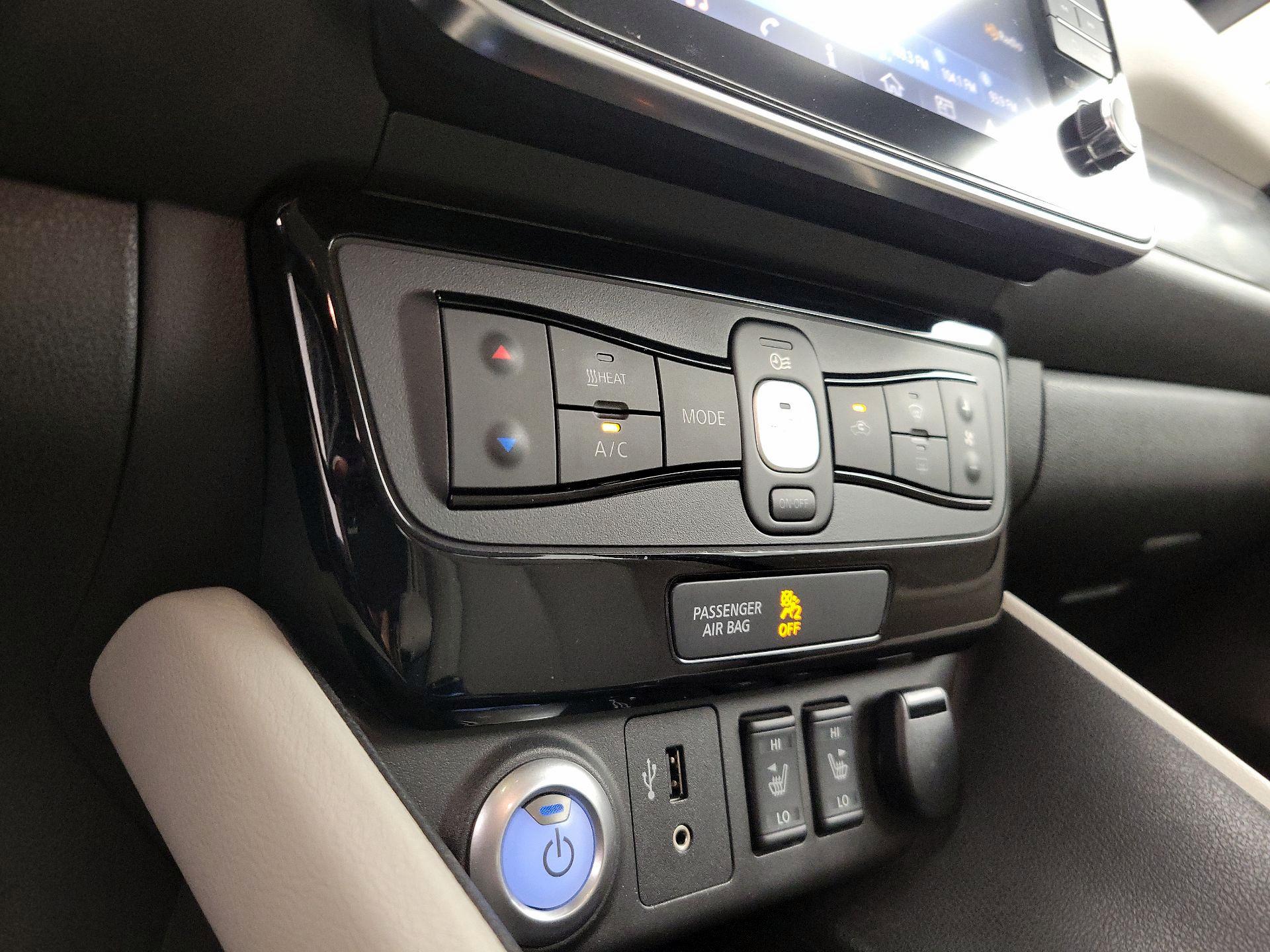 Thumbnail: 2018 Nissan Leaf - 17