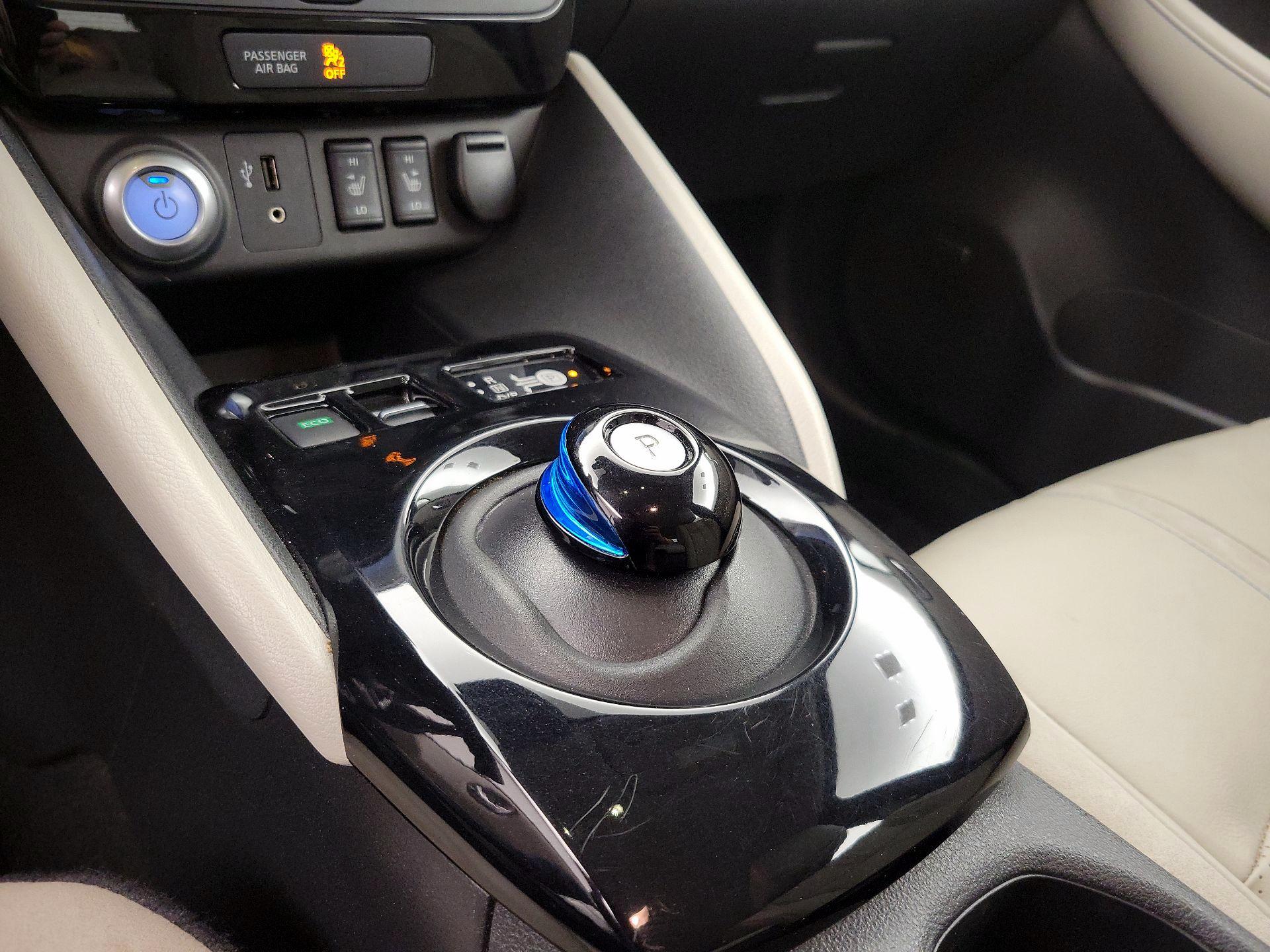 Thumbnail: 2018 Nissan Leaf - 18