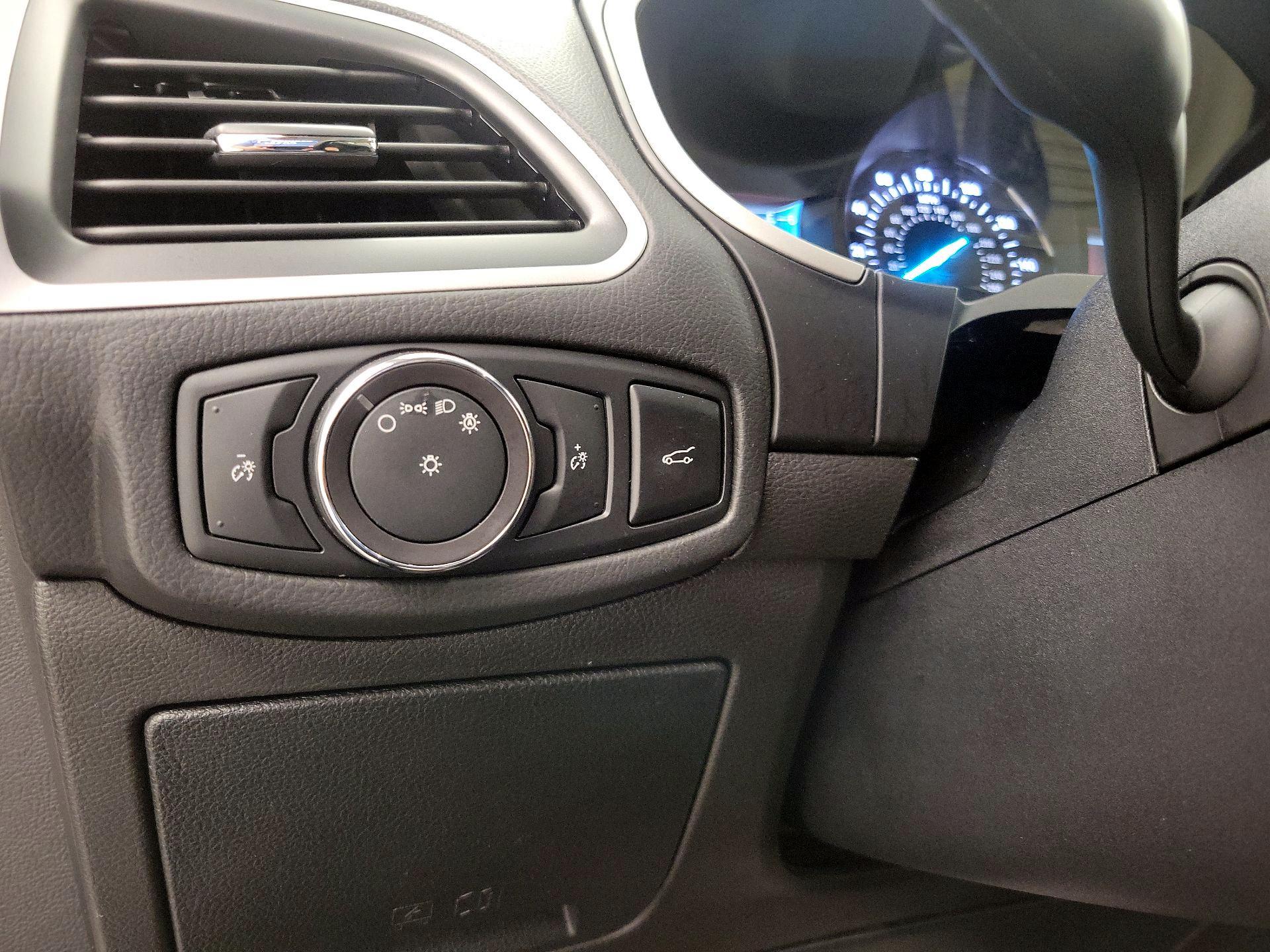 Thumbnail: 2018 Ford Edge - 13