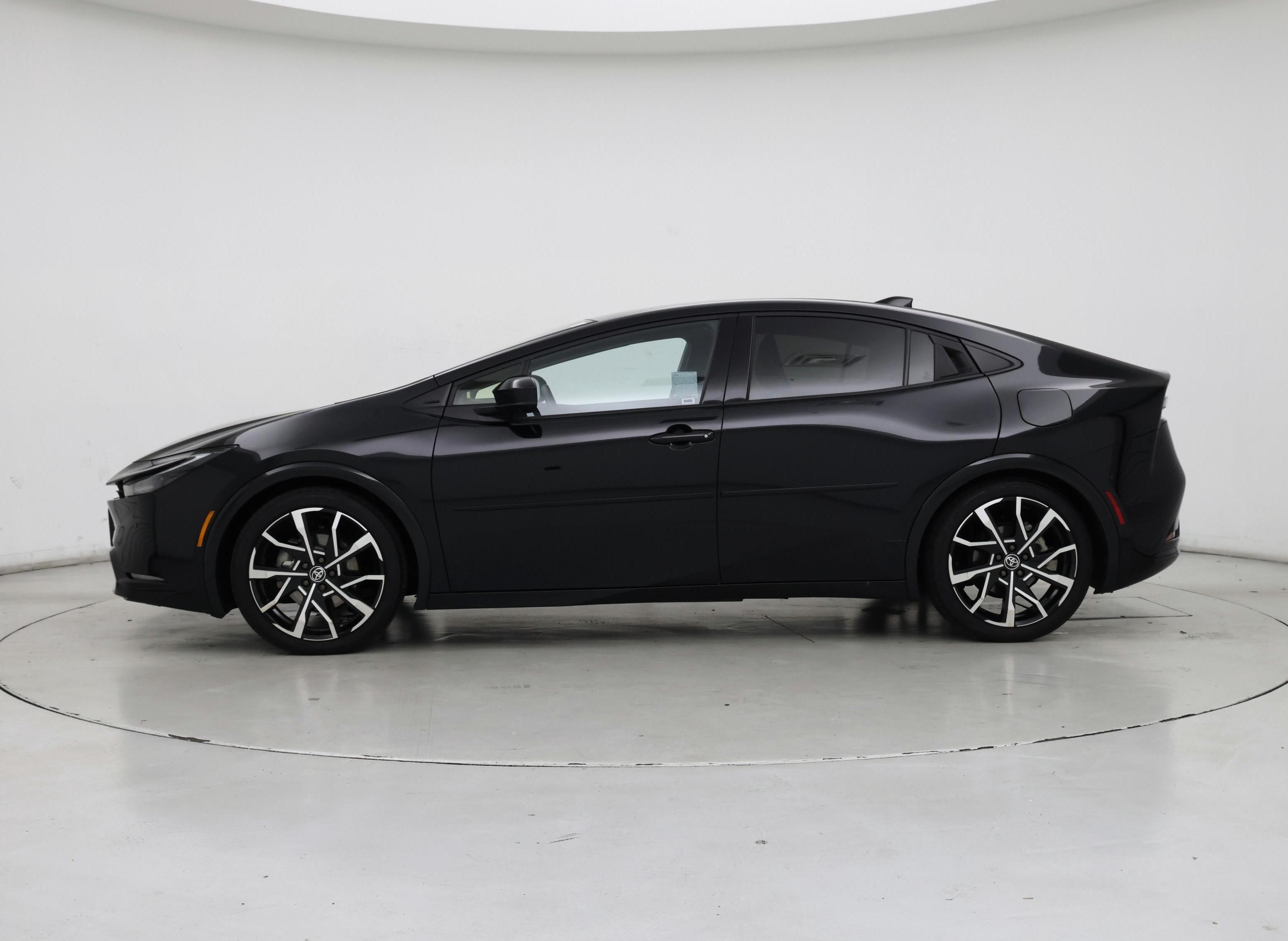 Thumbnail: 2024 Toyota Prius Prime - 3
