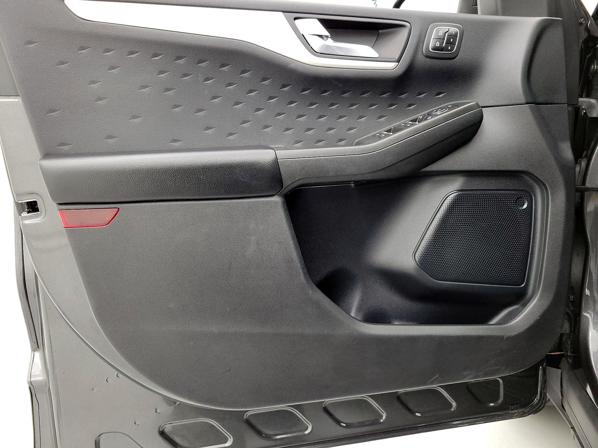 Thumbnail: 2020 Ford Escape - 12
