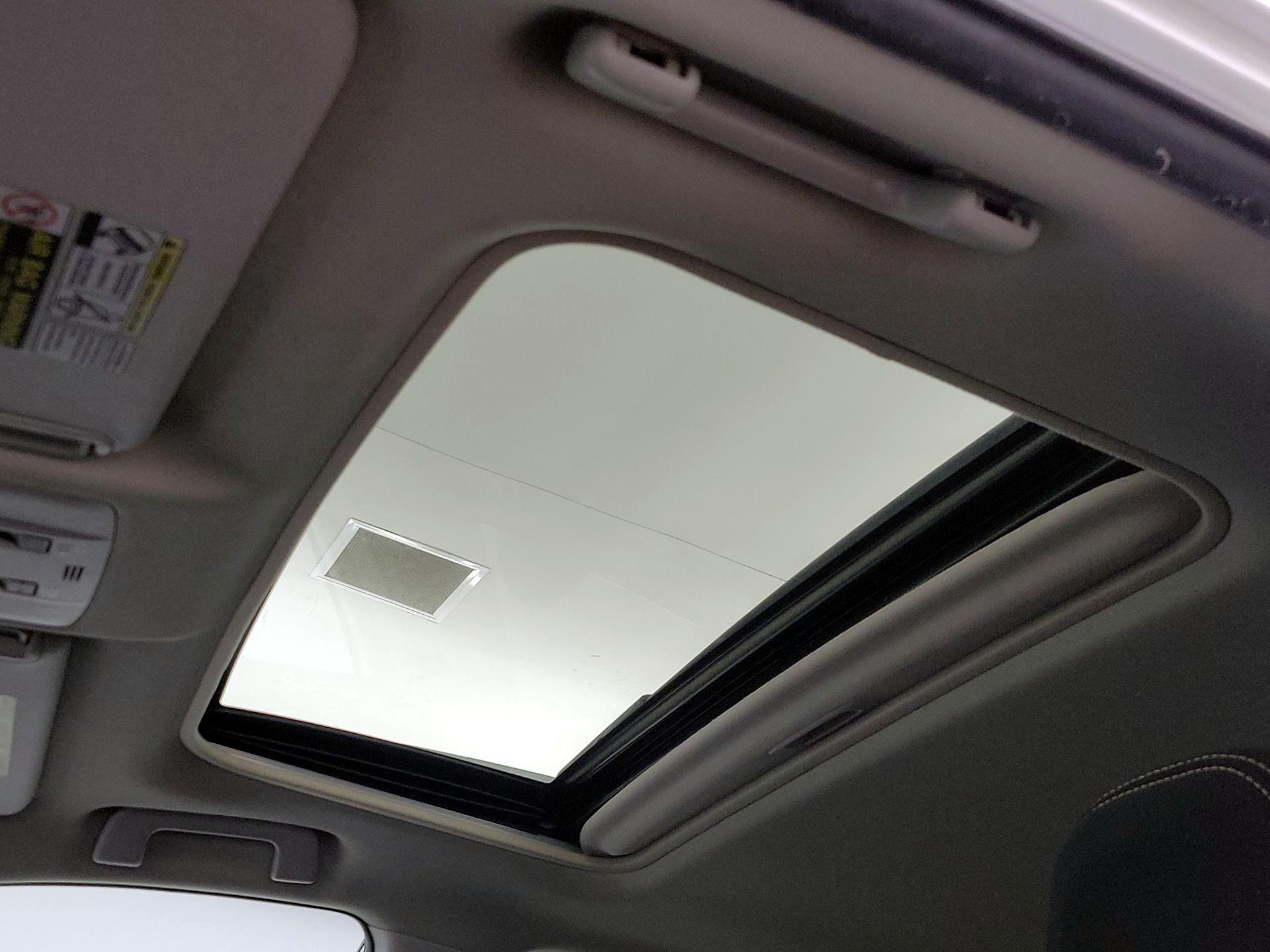 Thumbnail: 2014 Toyota RAV4 - 19