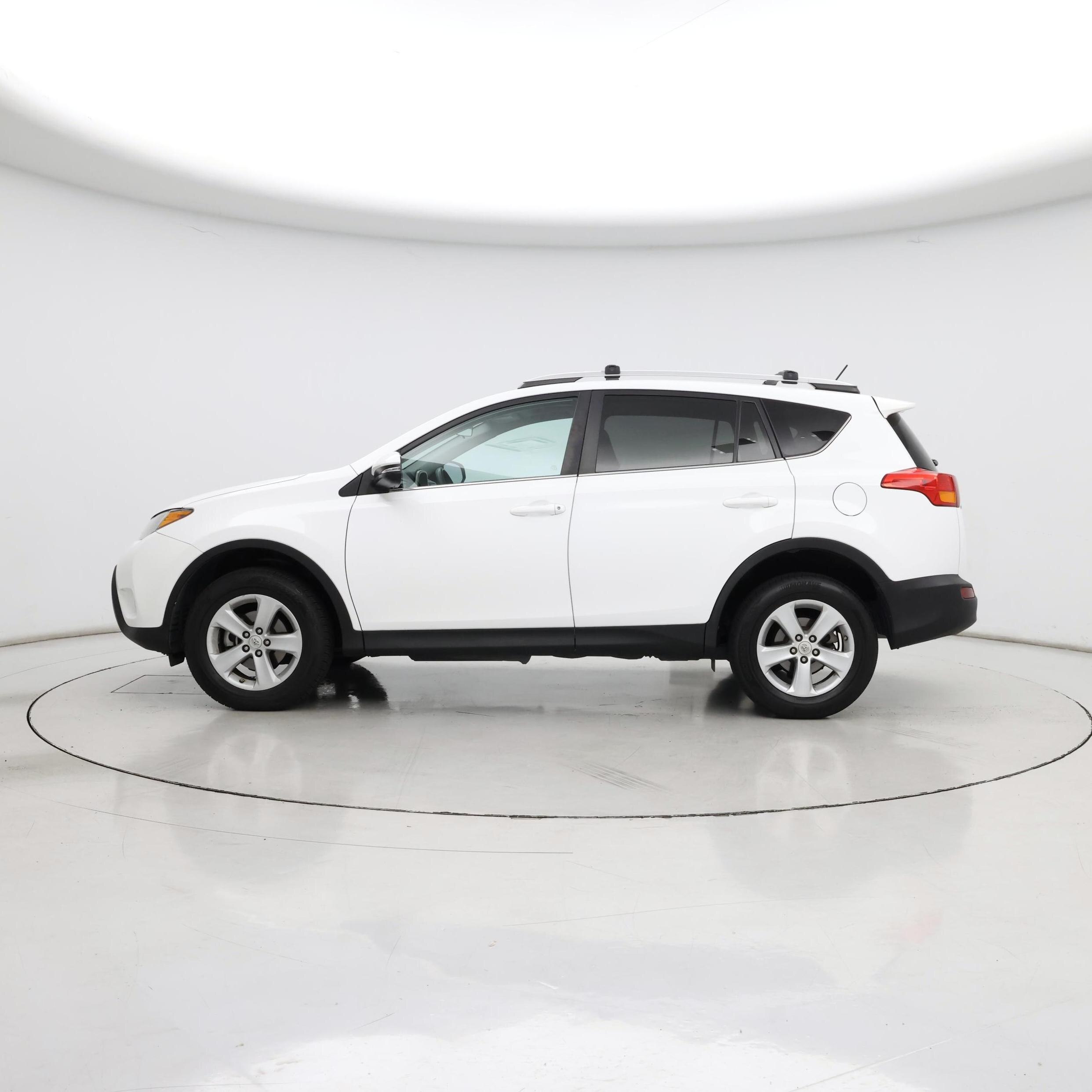 Thumbnail: 2014 Toyota RAV4 - 3