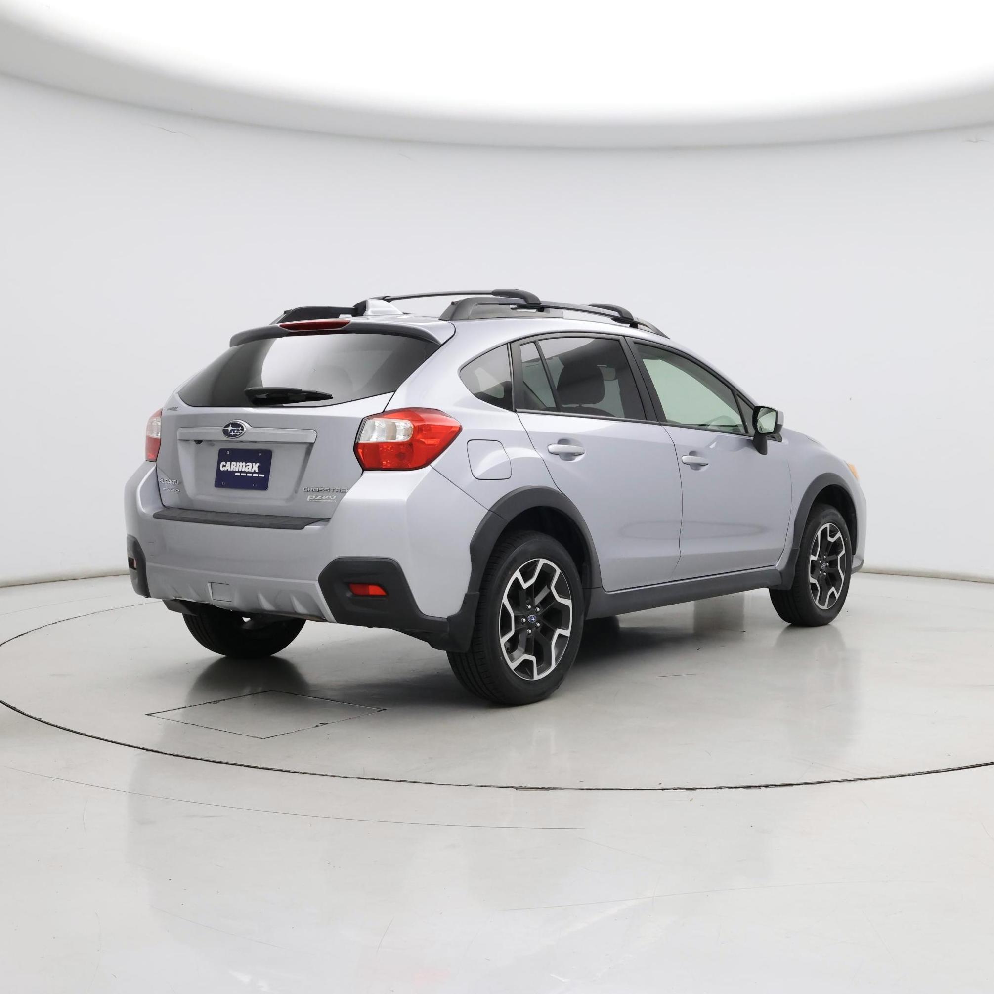 Thumbnail: 2017 Subaru Crosstrek - 8