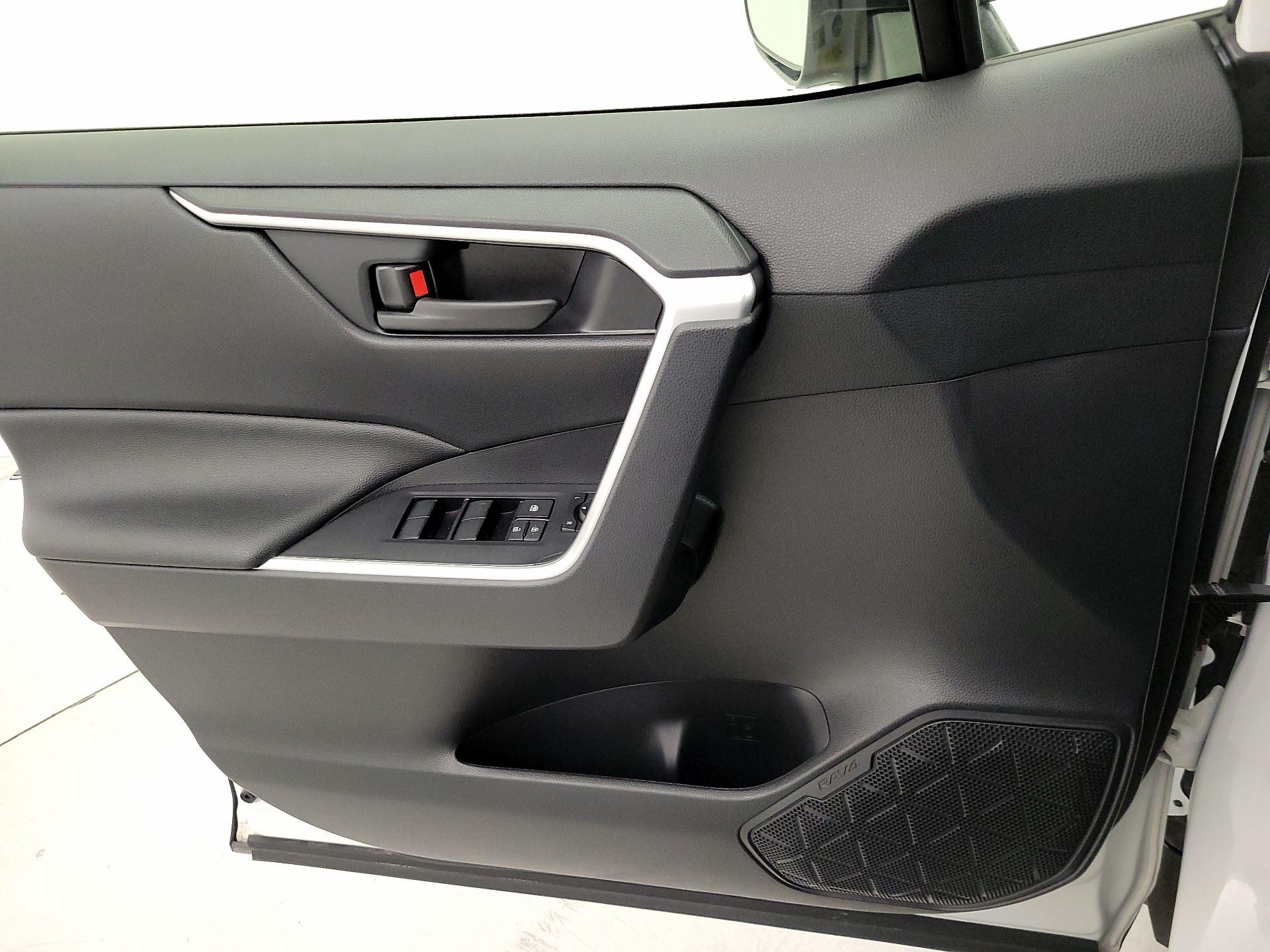 Thumbnail: 2024 Toyota RAV4 - 12