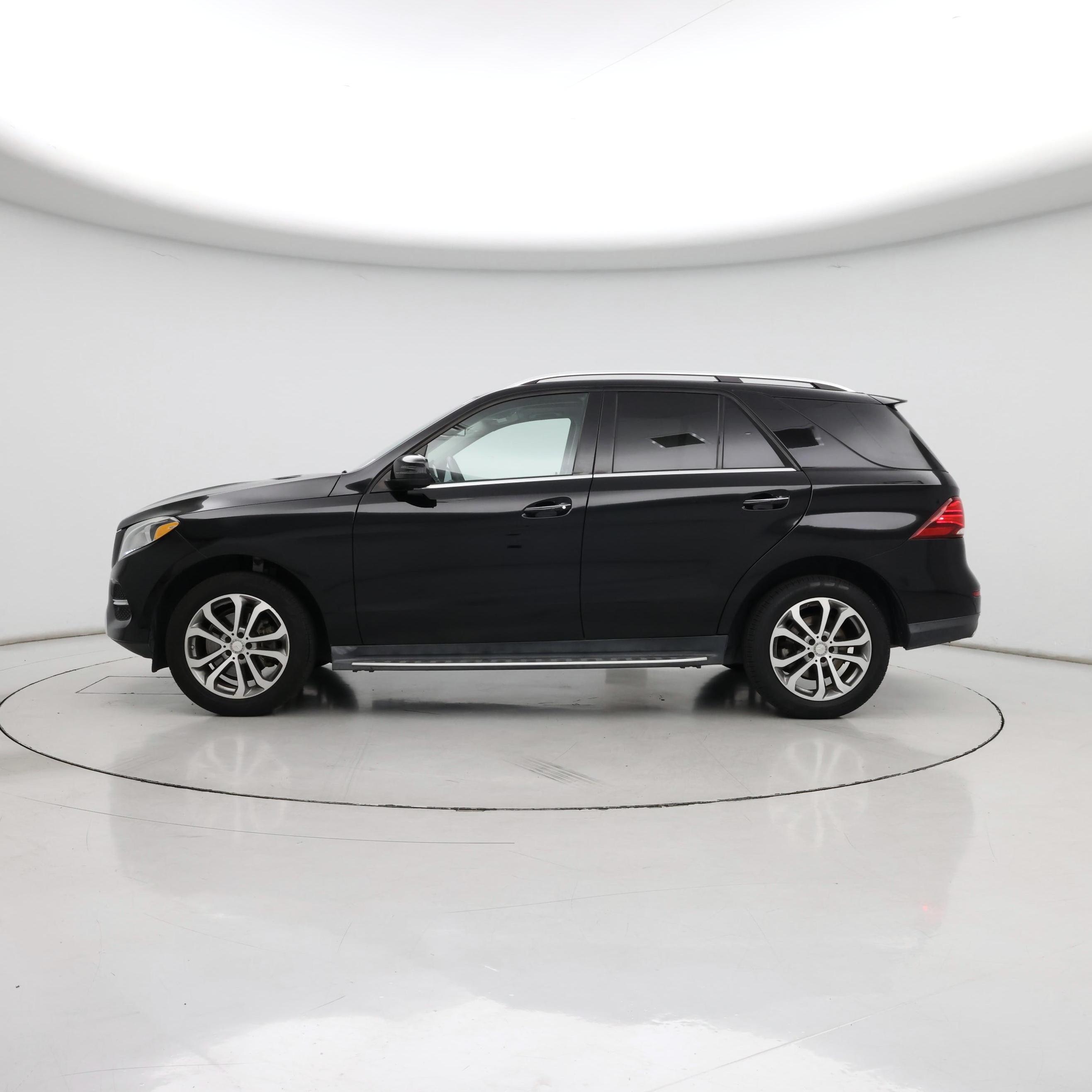 Thumbnail: 2016 Mercedes-Benz GLE - 3