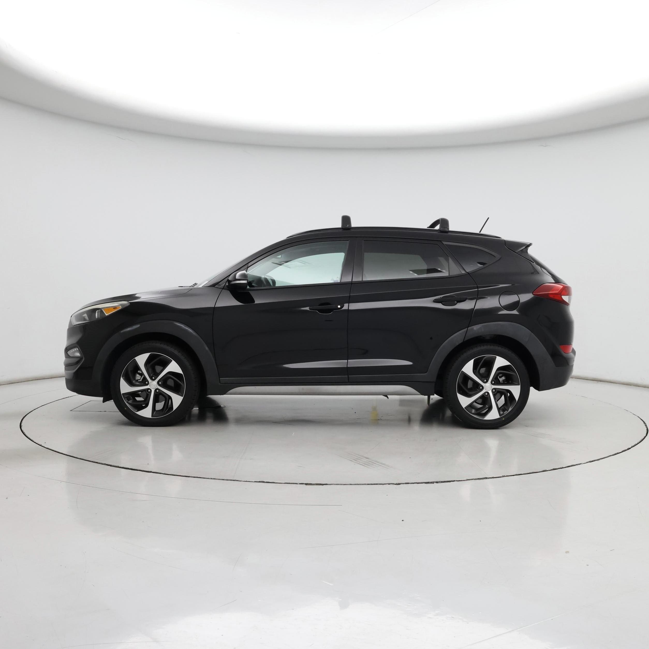 Thumbnail: 2017 Hyundai Tucson - 3
