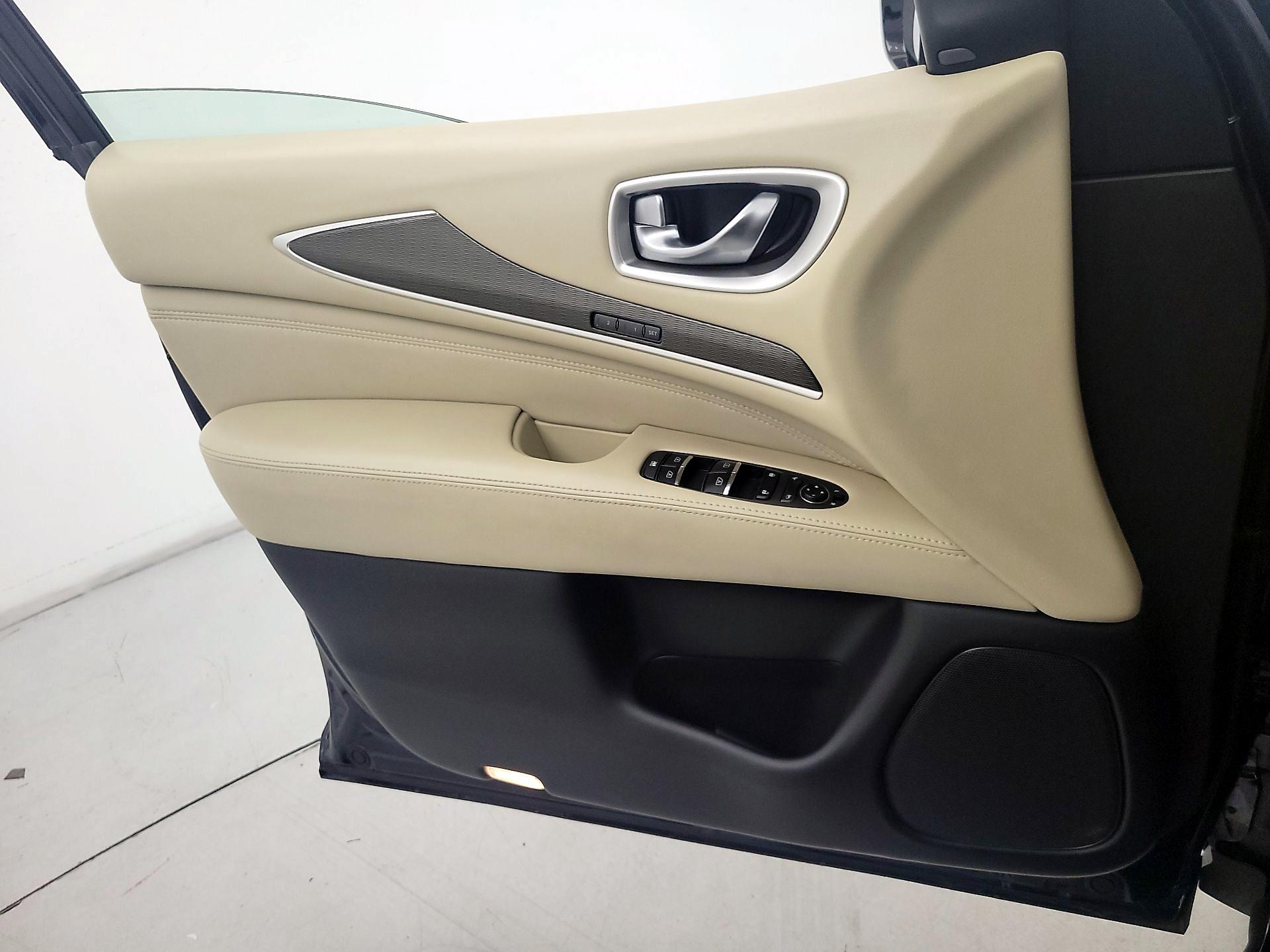 Thumbnail: 2019 INFINITI QX60 - 12