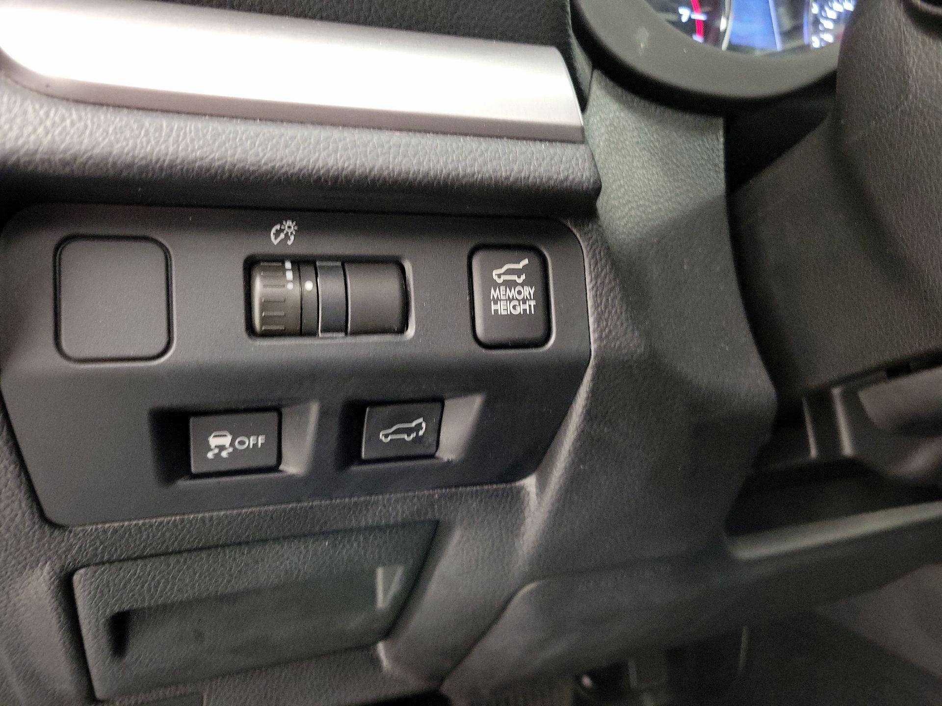 Thumbnail: 2015 Subaru Forester - 13