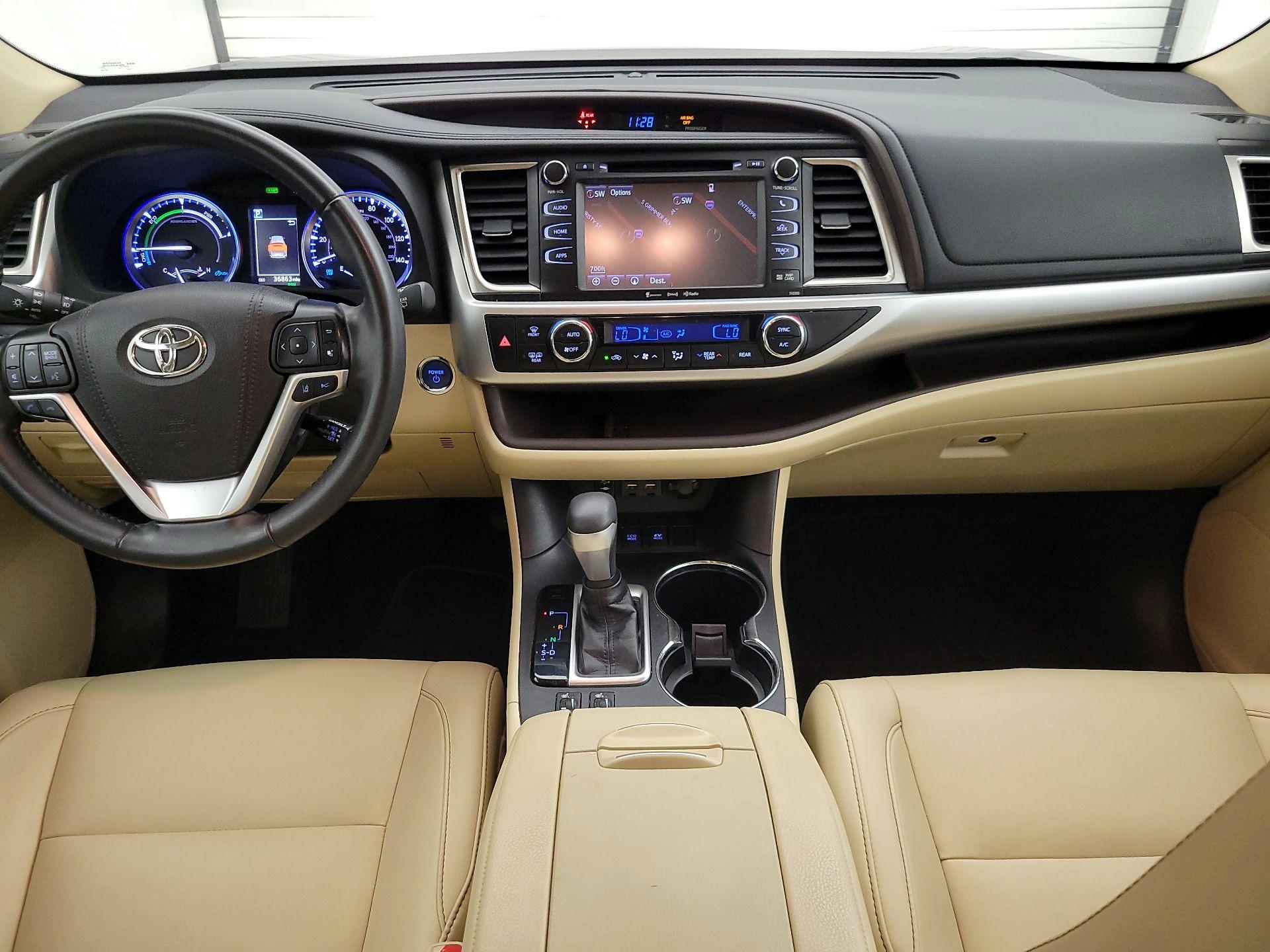 Thumbnail: 2019 Toyota Highlander - 9
