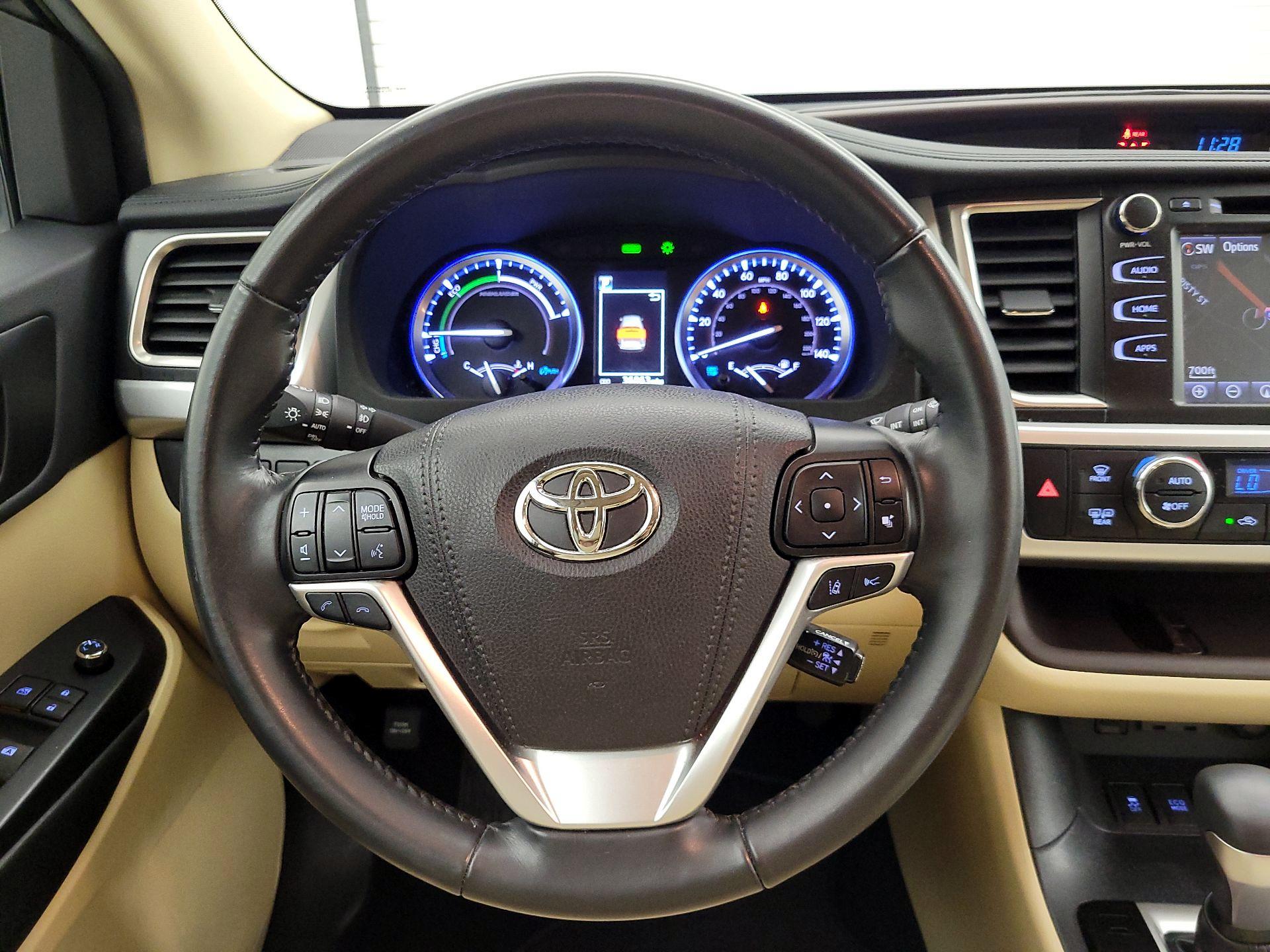 Thumbnail: 2019 Toyota Highlander - 10