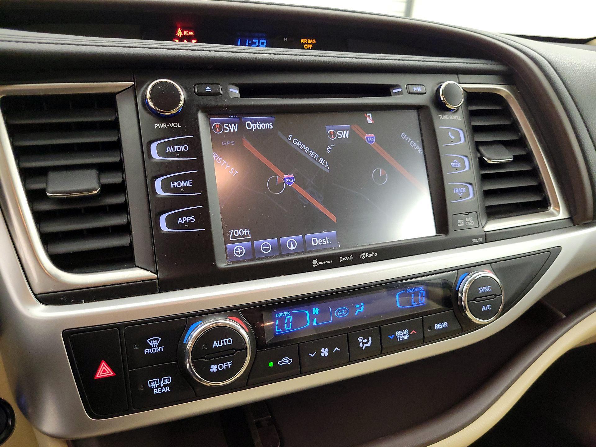 Thumbnail: 2019 Toyota Highlander - 14