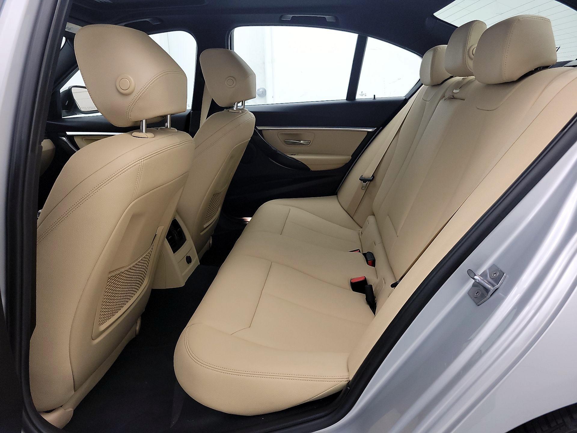 Thumbnail: 2018 BMW 3 Series - 19