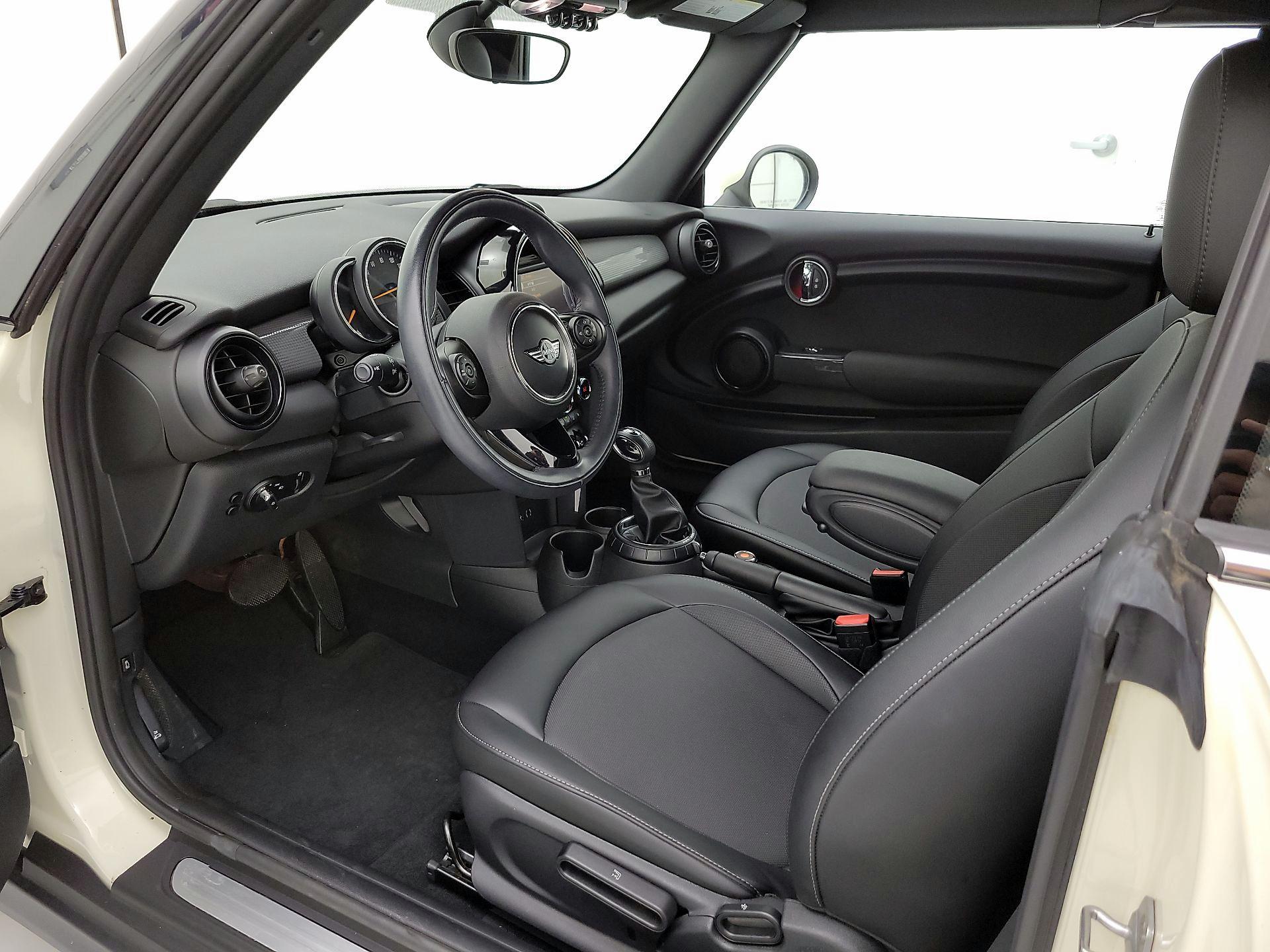 Thumbnail: 2017 MINI Cooper - 11