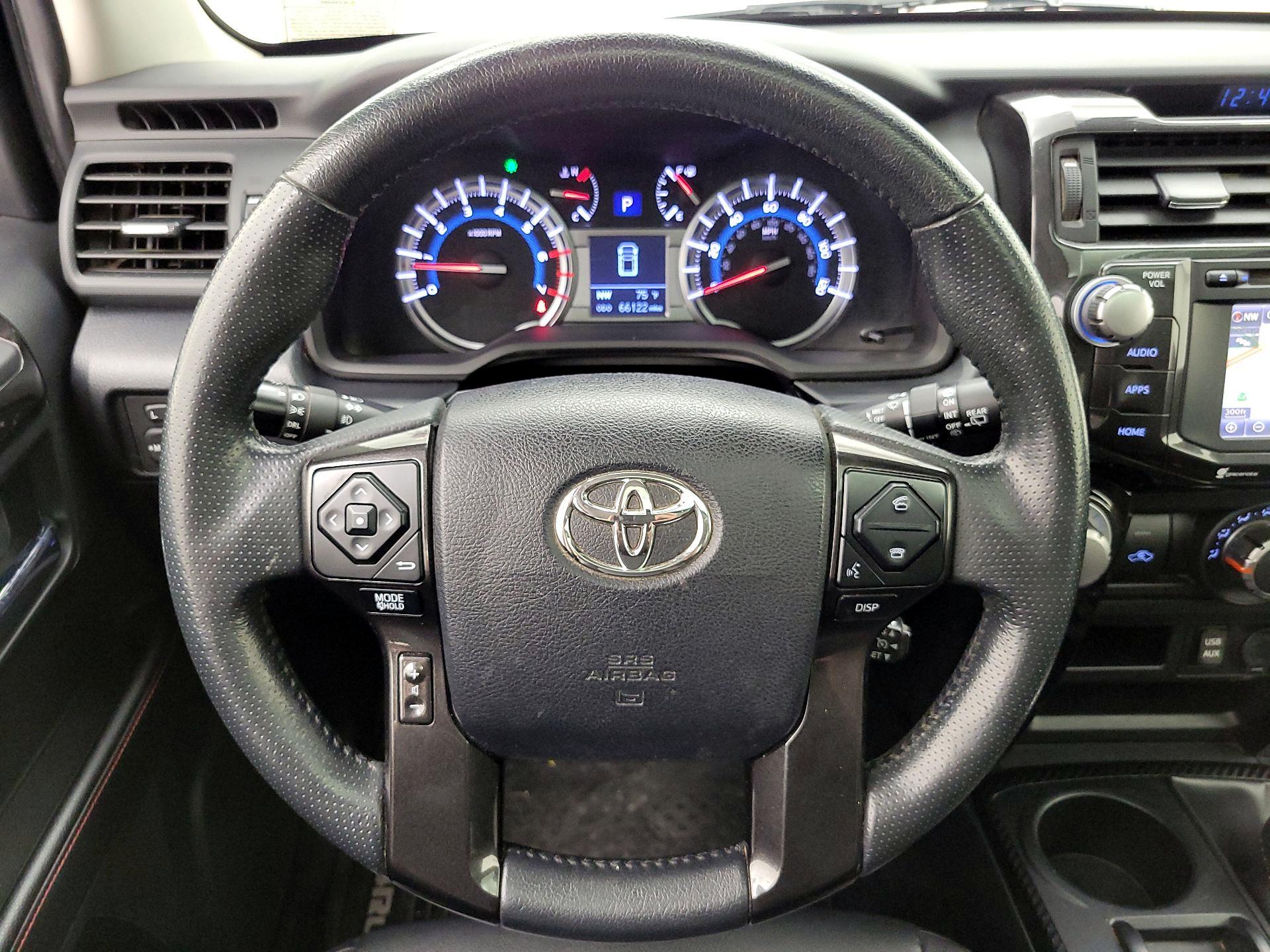 Thumbnail: 2018 Toyota 4Runner - 10