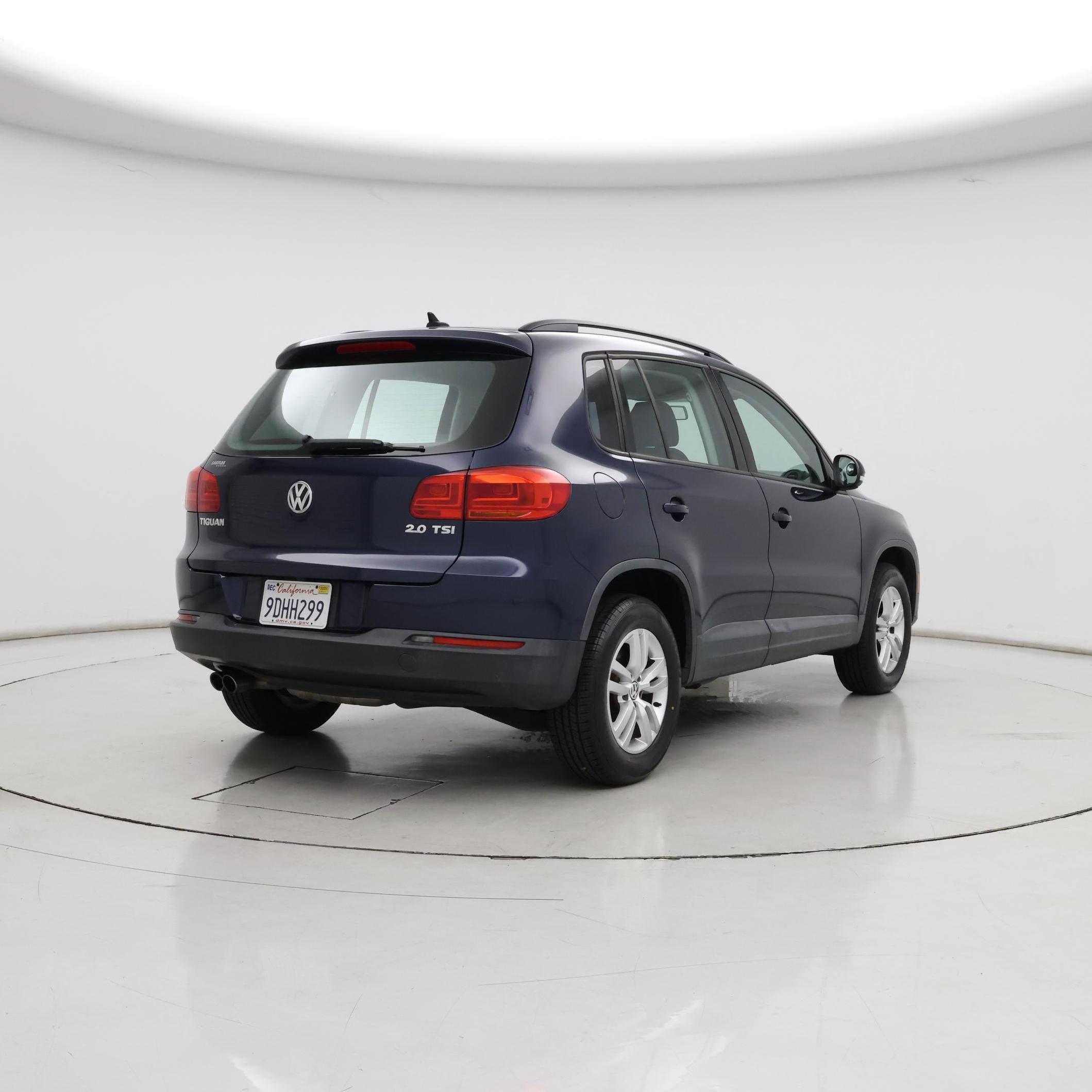 Thumbnail: 2015 Volkswagen Tiguan - 8