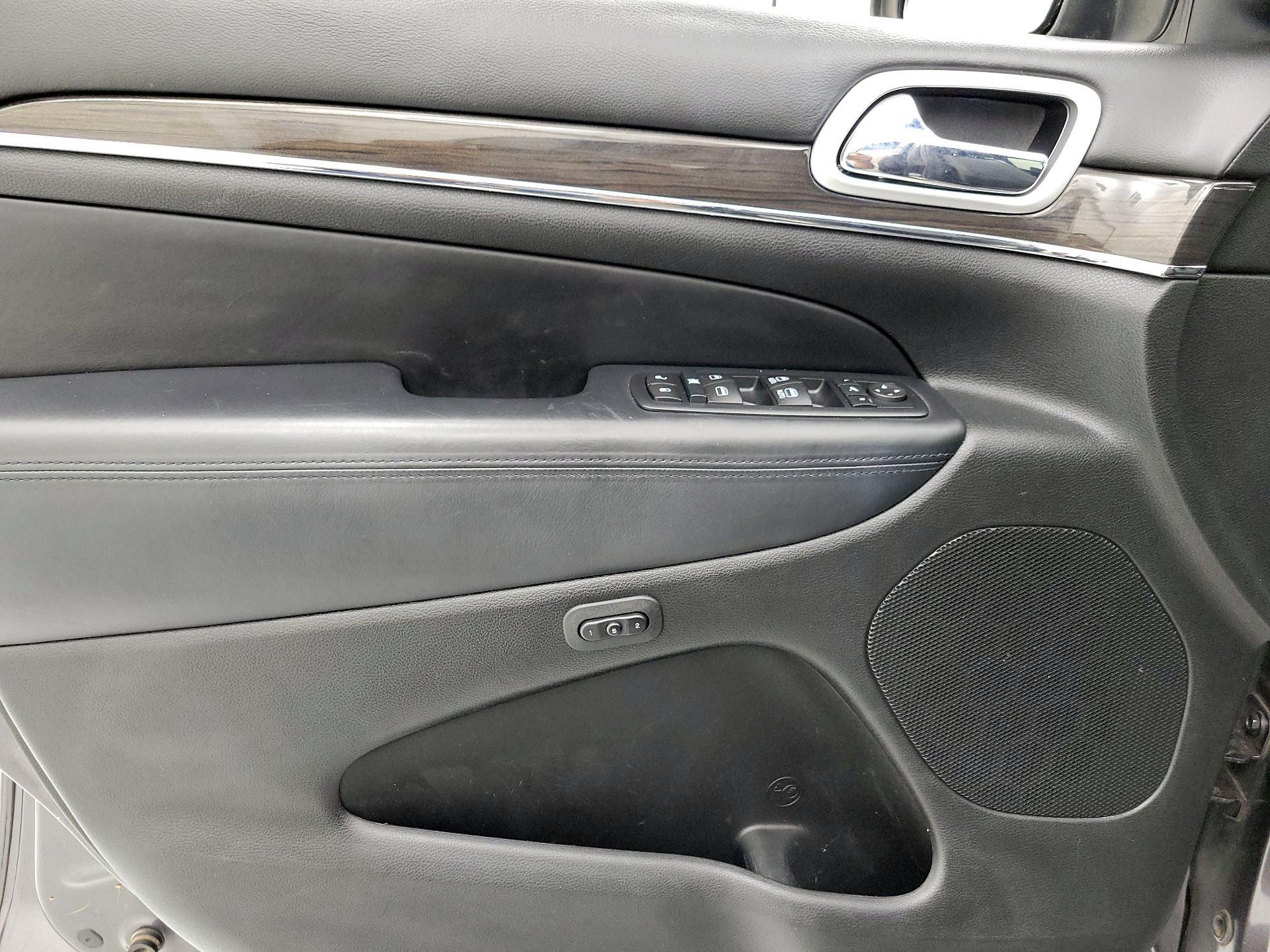 Thumbnail: 2016 Jeep Grand Cherokee - 12