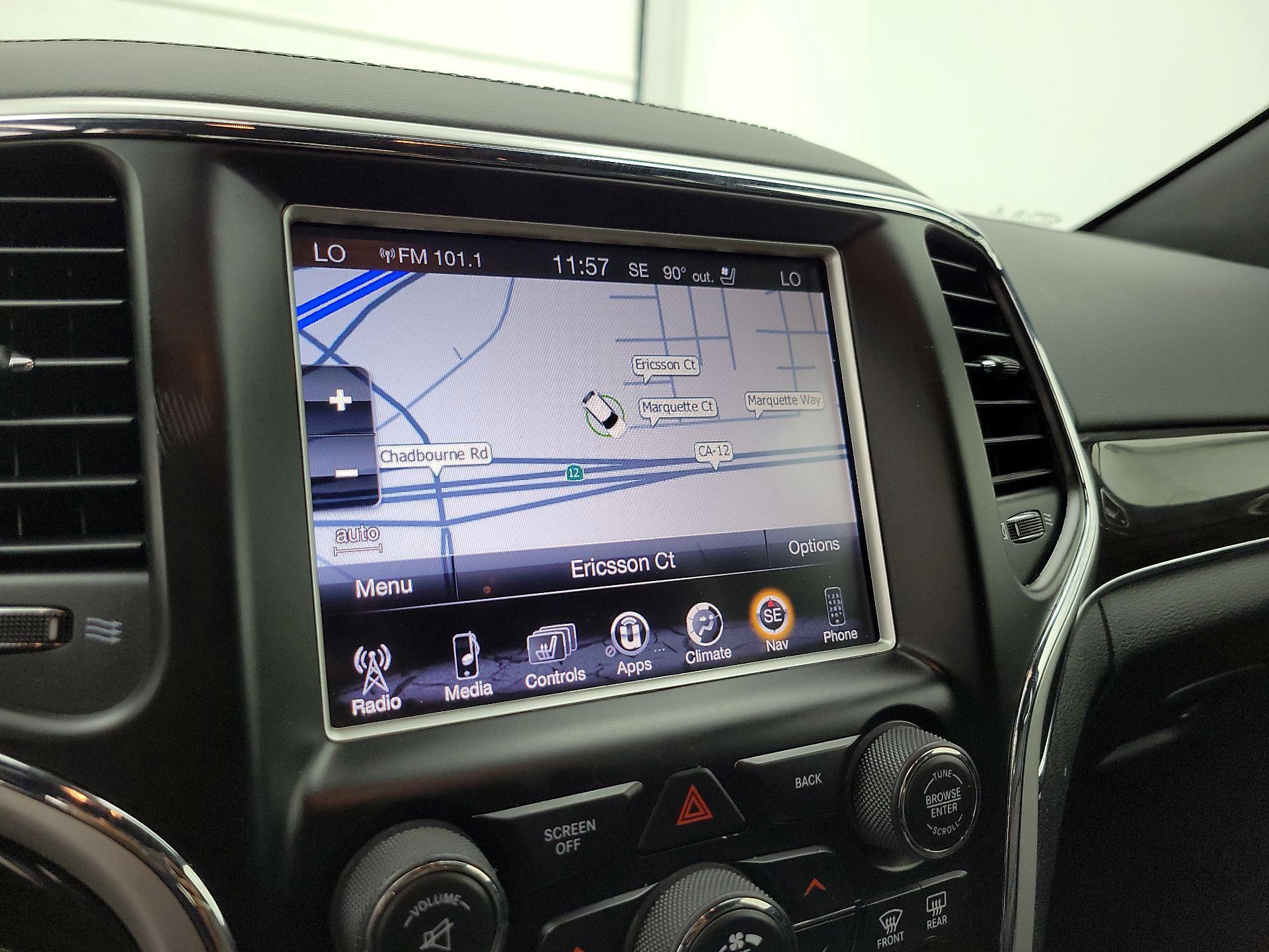 Thumbnail: 2016 Jeep Grand Cherokee - 14