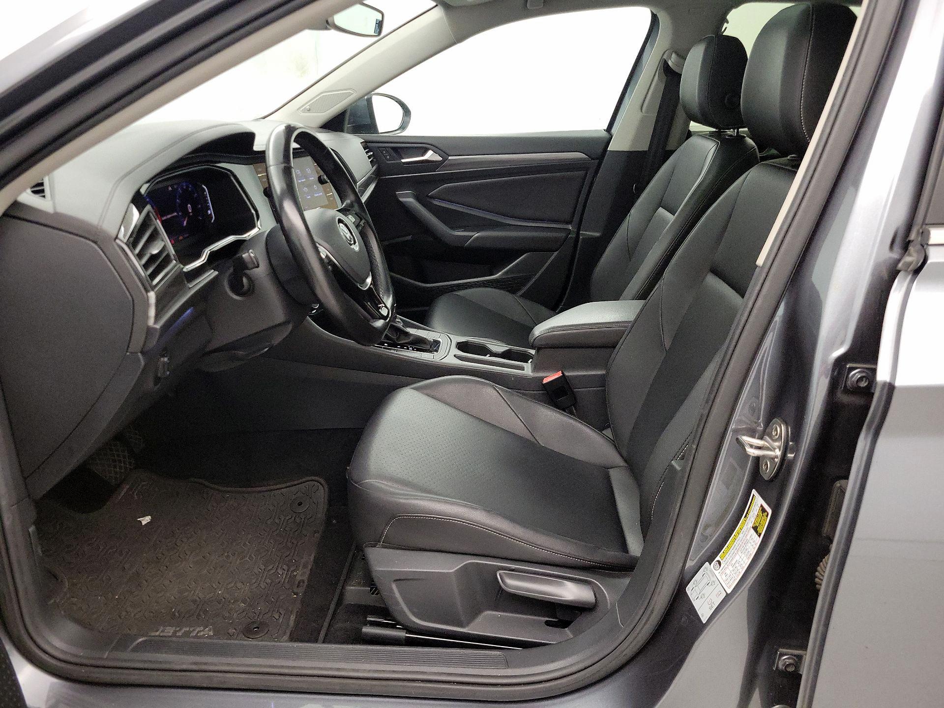 Thumbnail: 2019 Volkswagen Jetta - 11