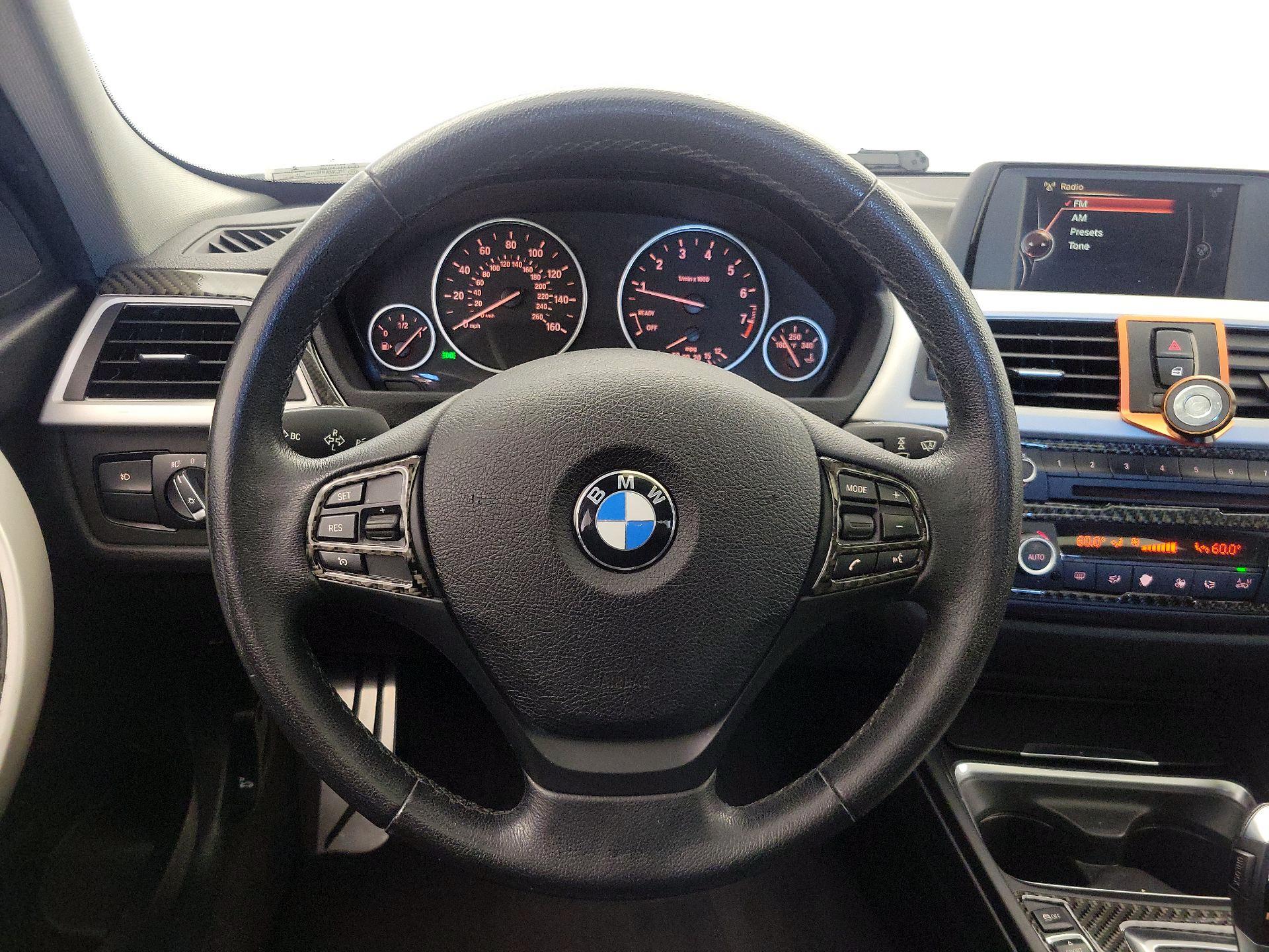 Thumbnail: 2015 BMW 3 Series - 10