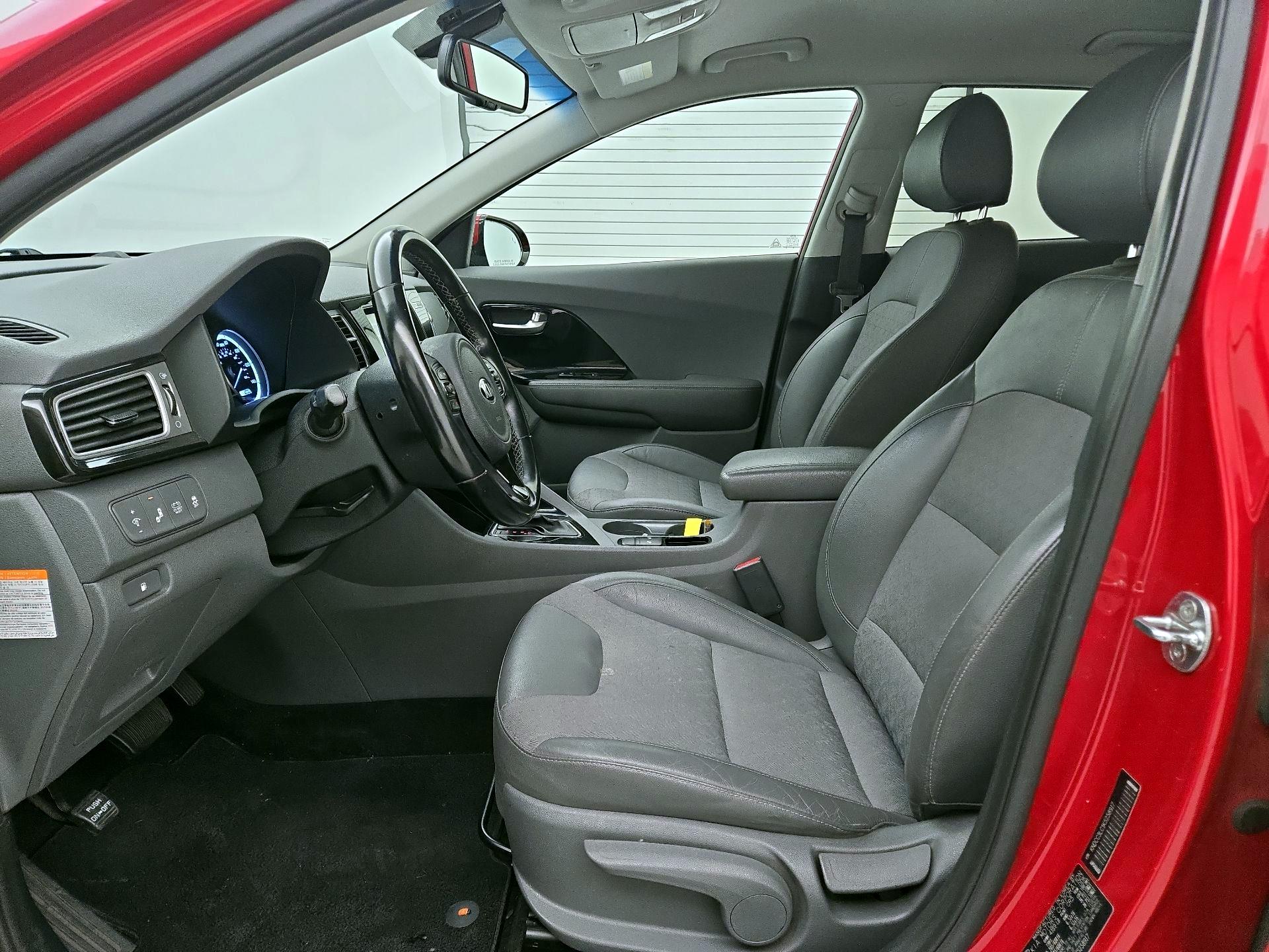 Thumbnail: 2019 Kia Niro - 11