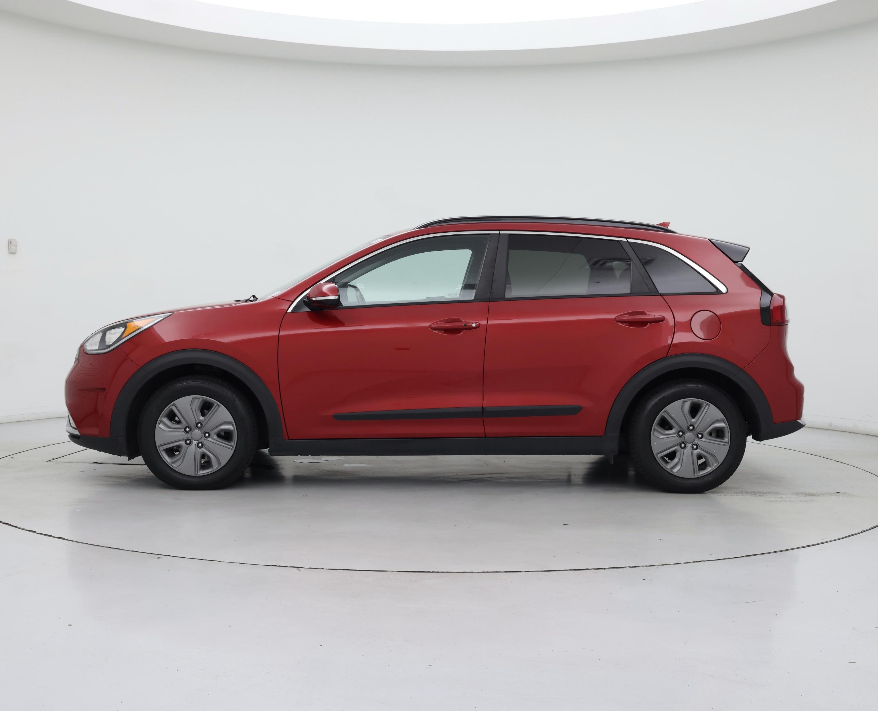 Thumbnail: 2019 Kia Niro - 3