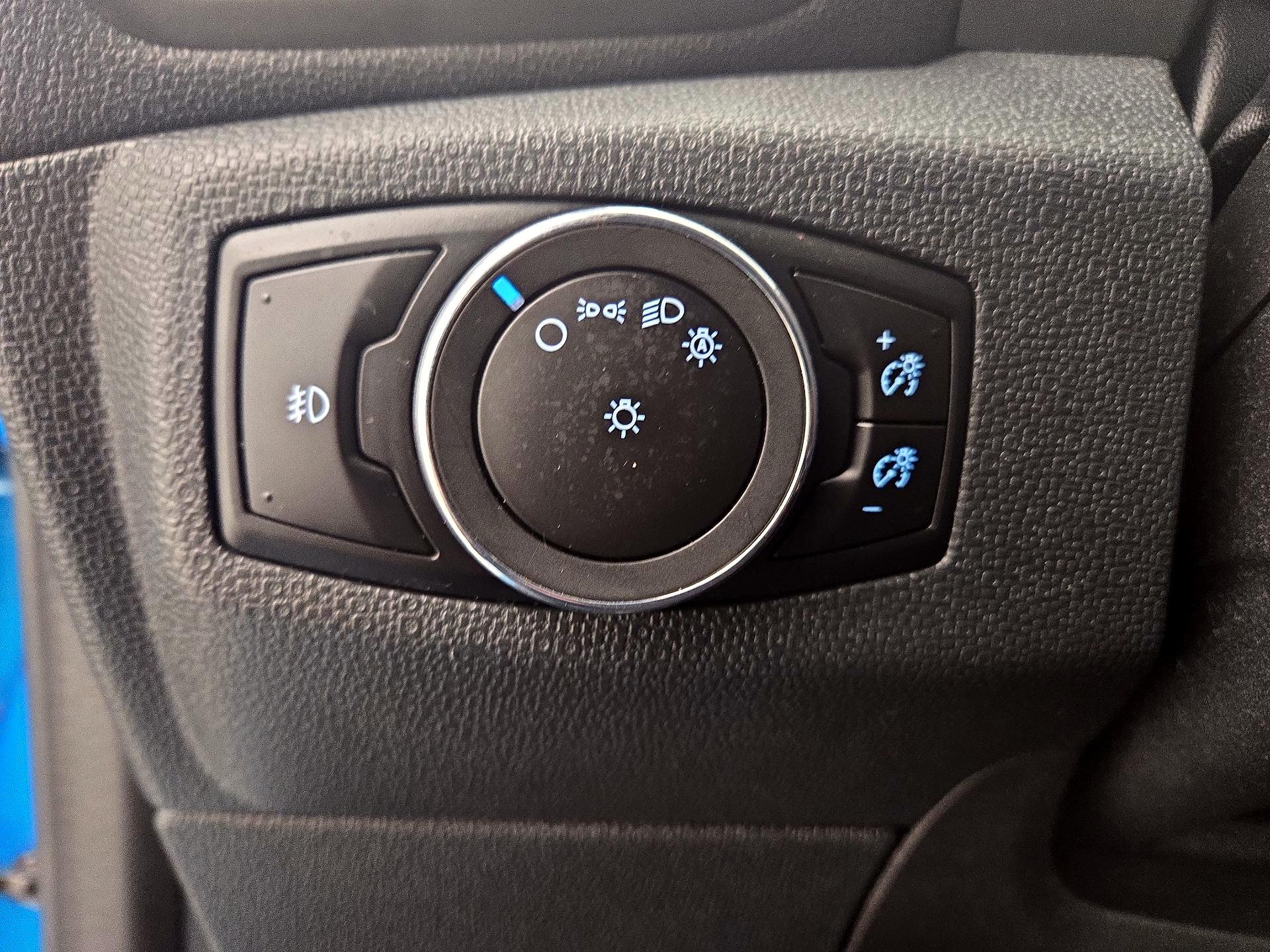Thumbnail: 2018 Ford EcoSport - 13