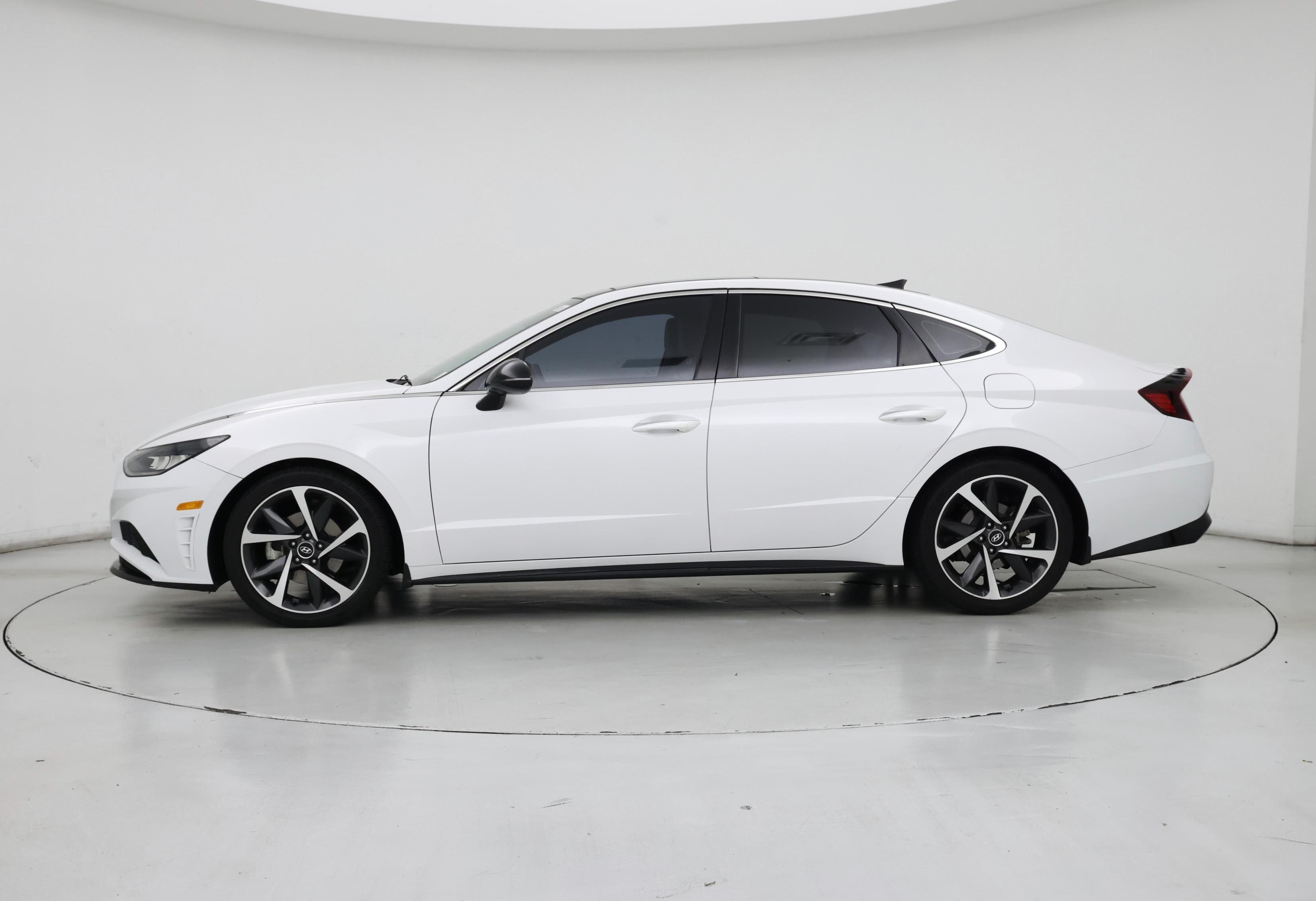 Thumbnail: 2022 Hyundai Sonata - 3