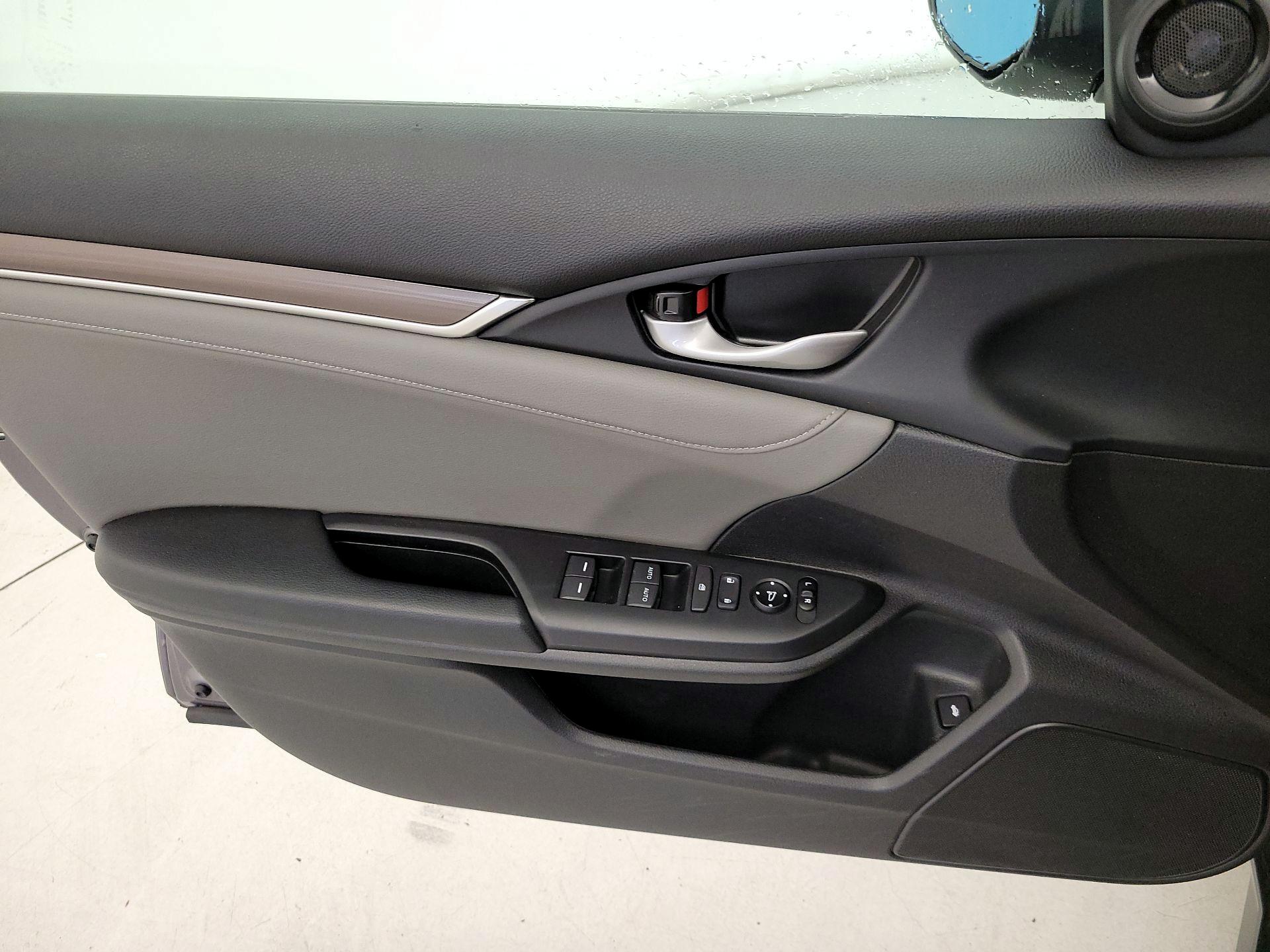 Thumbnail: 2019 Honda Civic - 12