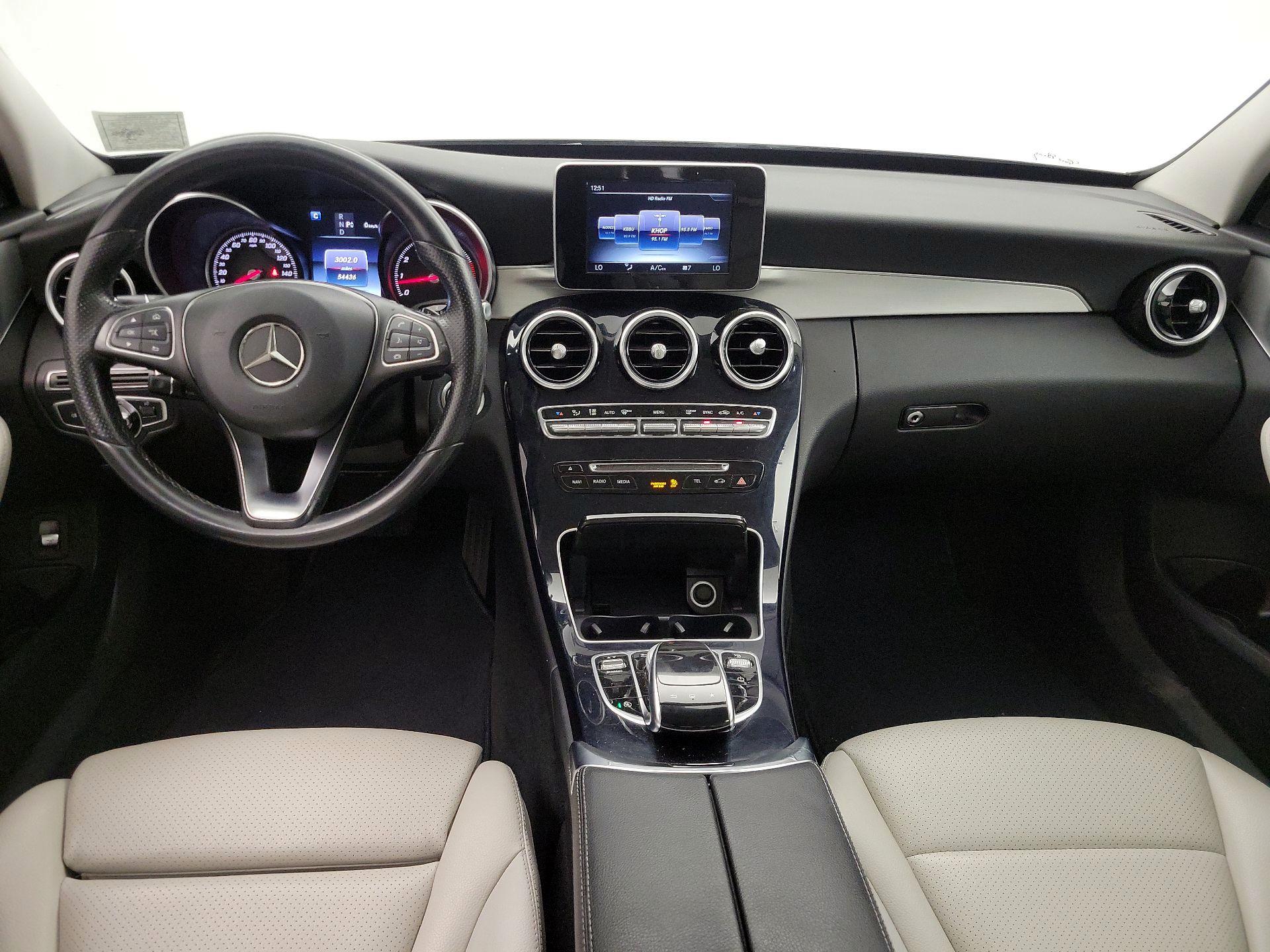 Thumbnail: 2016 Mercedes-Benz C-Class - 9