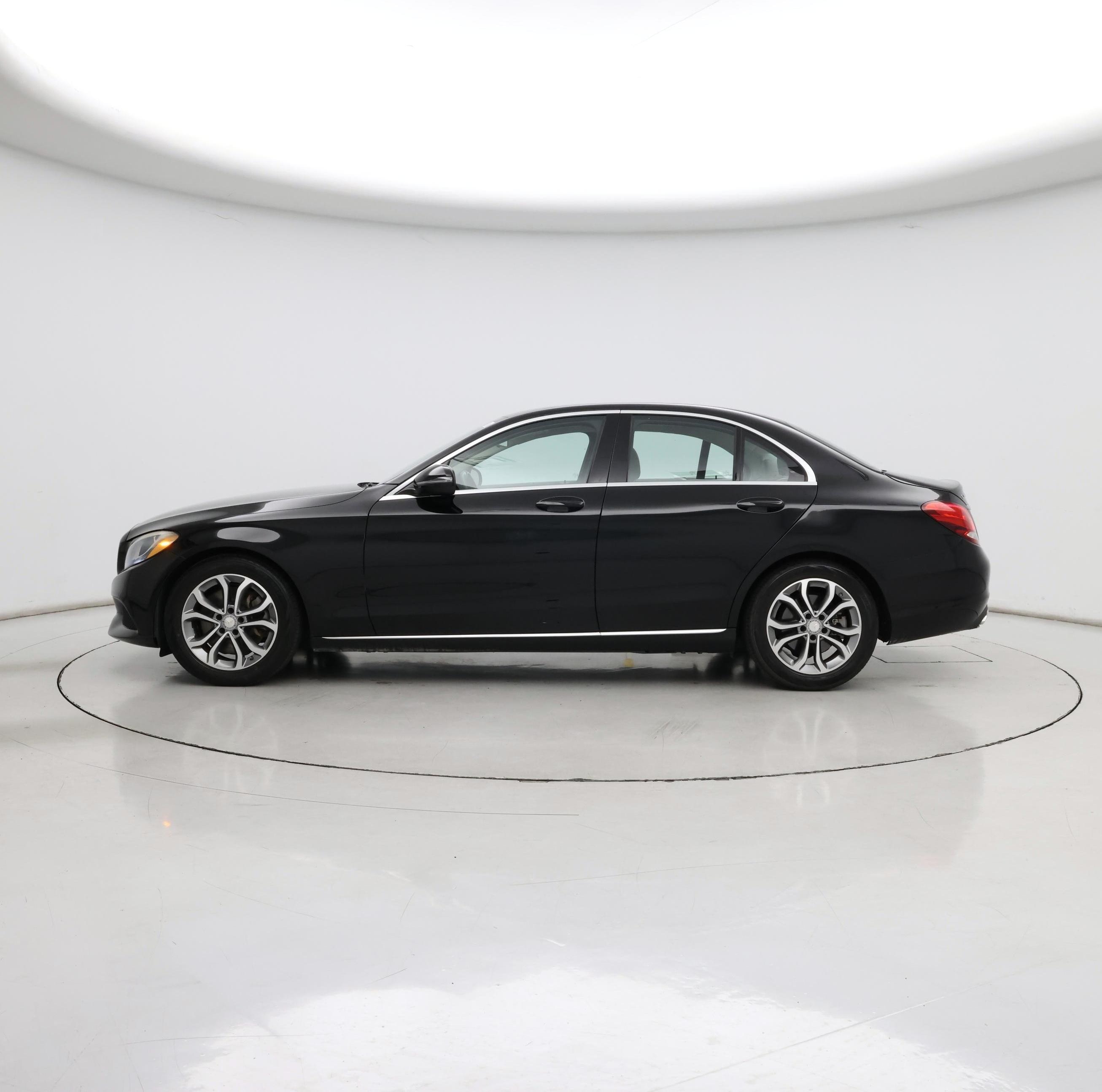 Thumbnail: 2016 Mercedes-Benz C-Class - 3