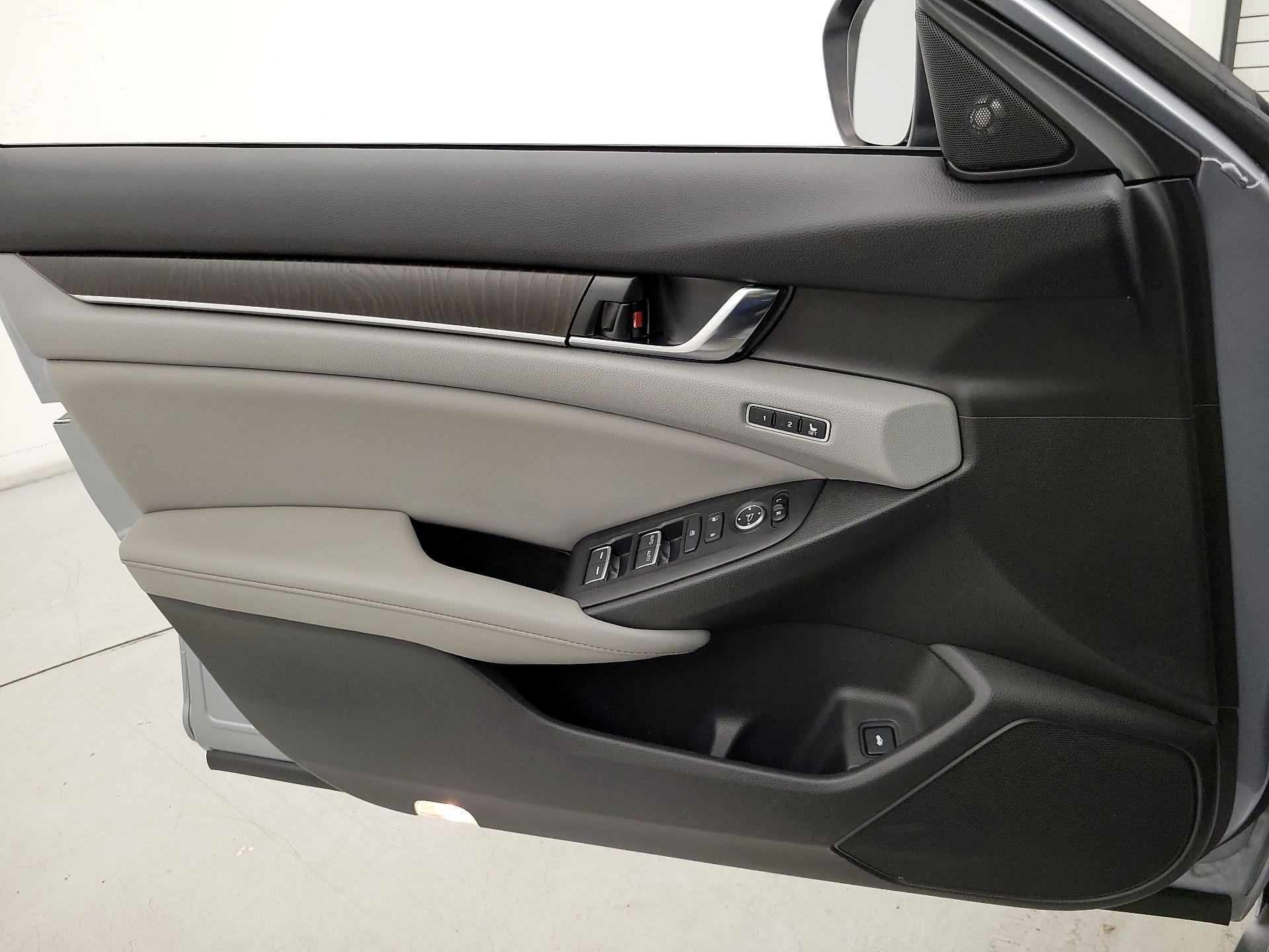 Thumbnail: 2019 Honda Accord - 12