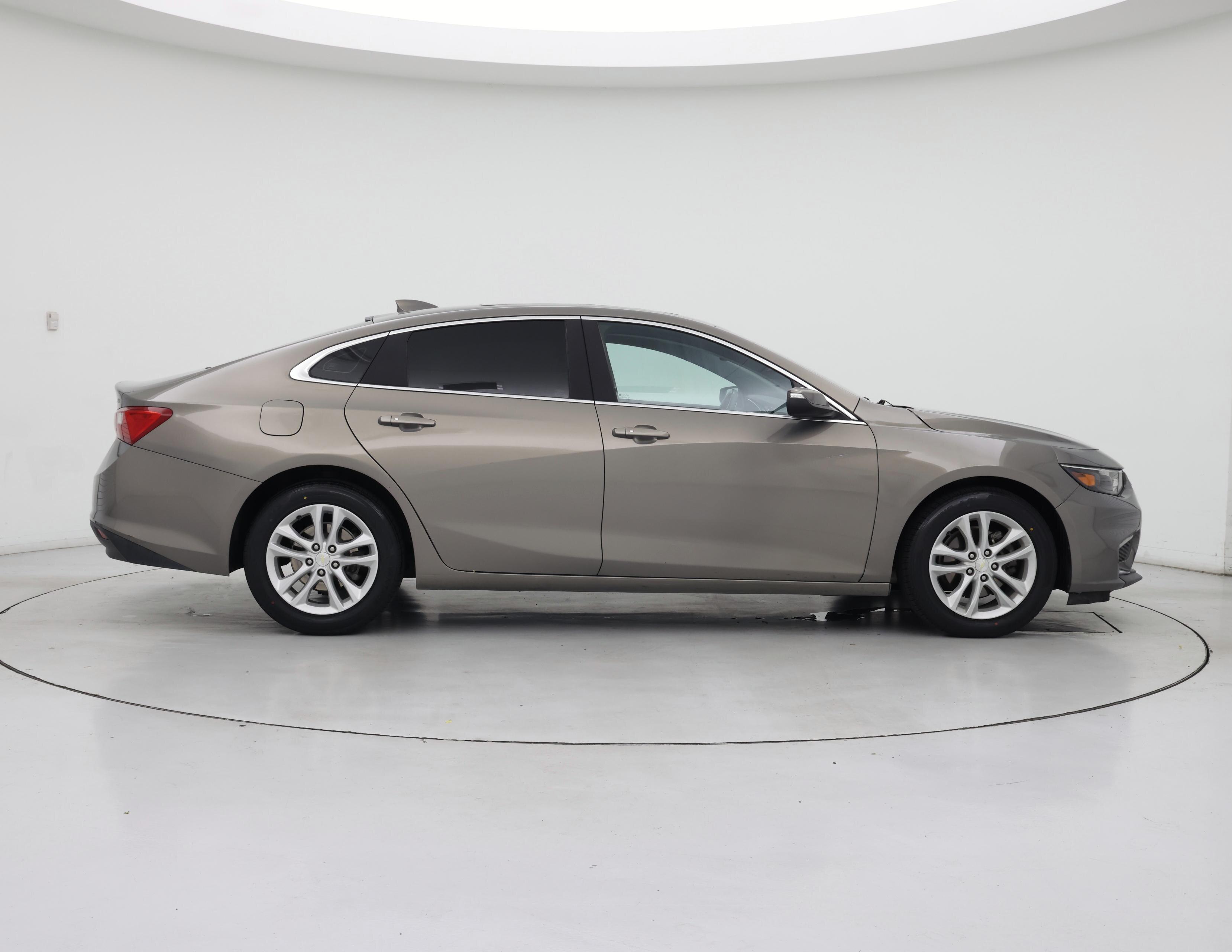 Thumbnail: 2018 Chevrolet Malibu - 7