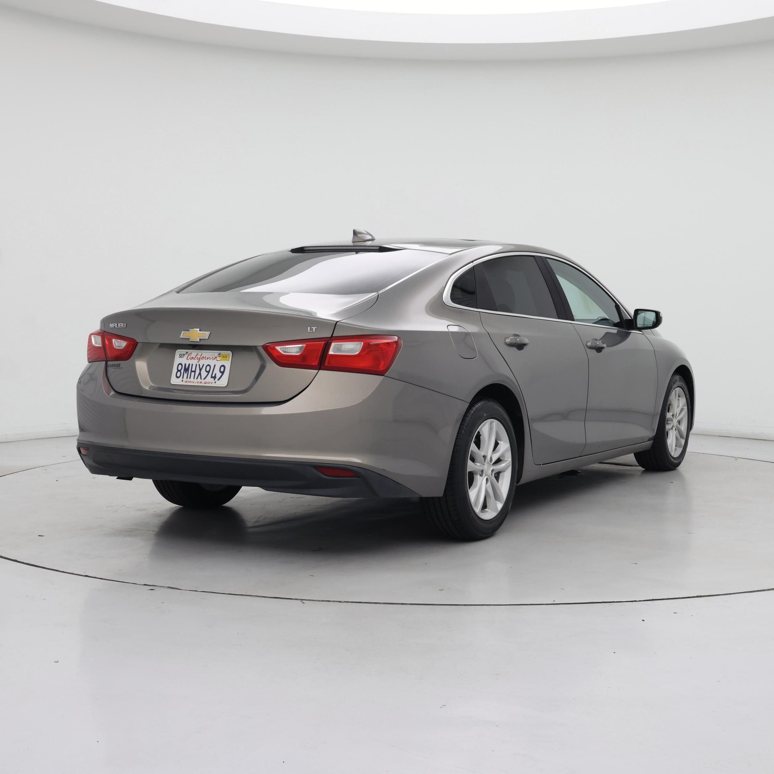 Thumbnail: 2018 Chevrolet Malibu - 8