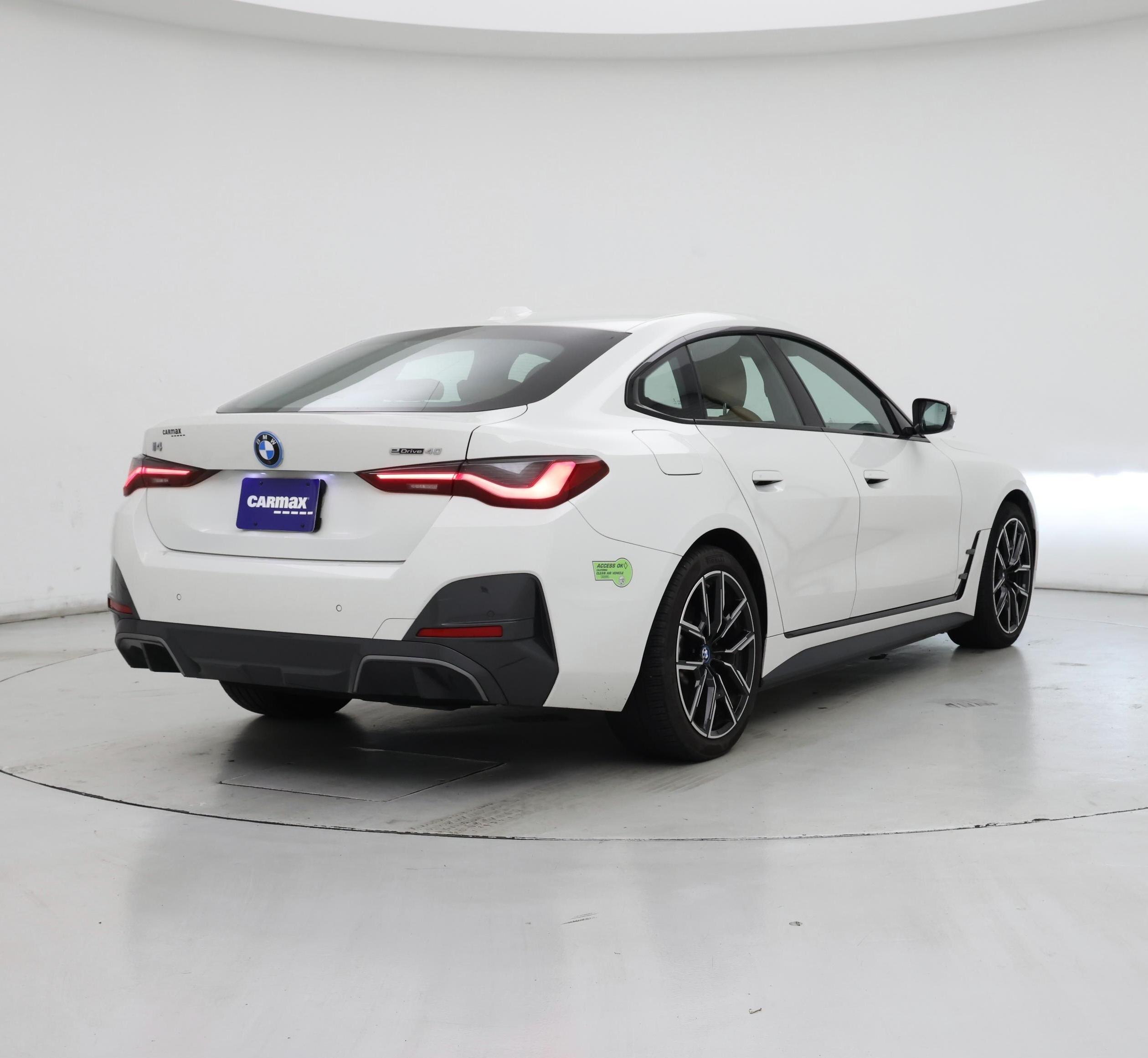 Thumbnail: 2023 BMW i4 - 8